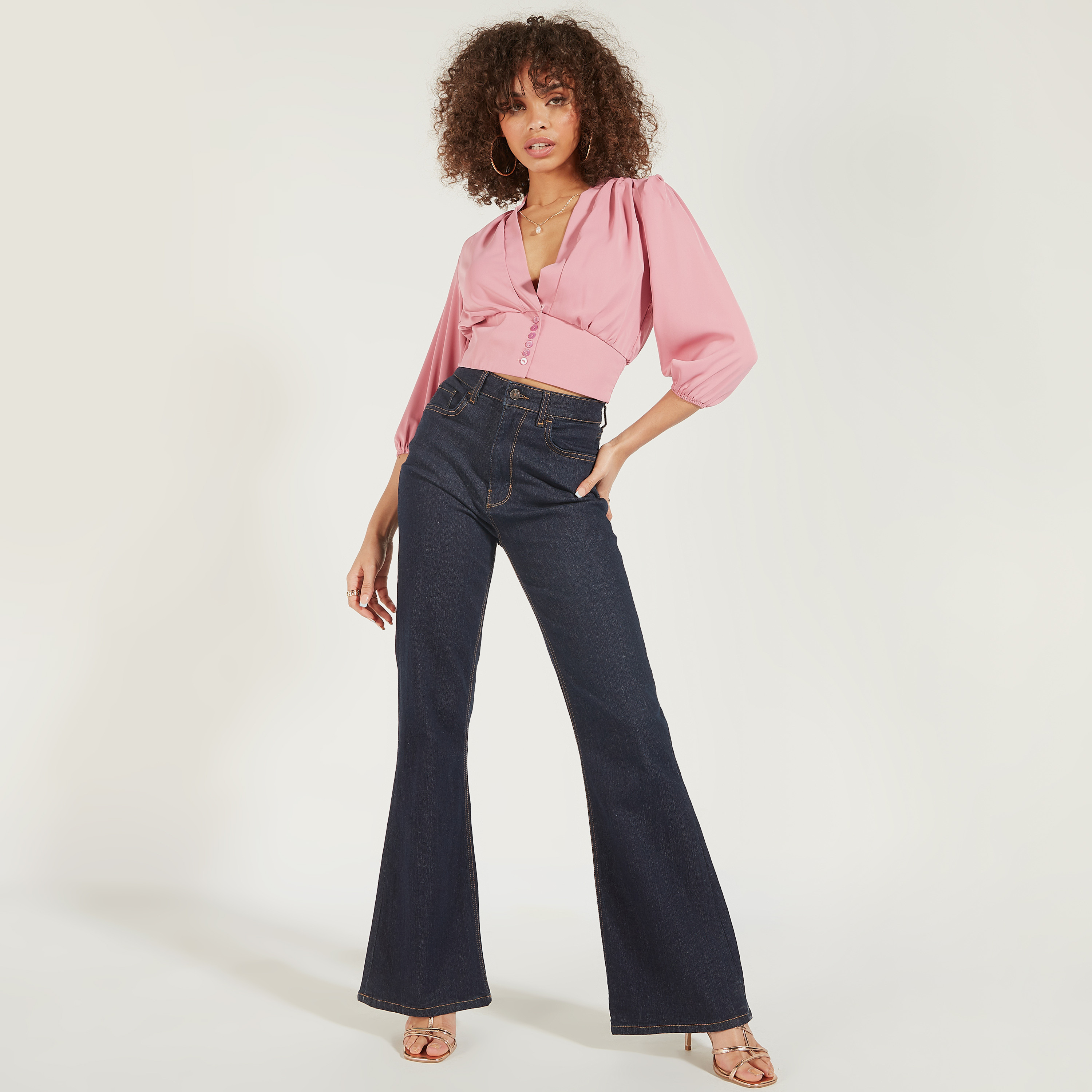بلوزة سادة بياقة v وأكمام 3/4 وزر إغلاق توإكستريمز-women-clothing-shirtsandblouses-blouses-image-6