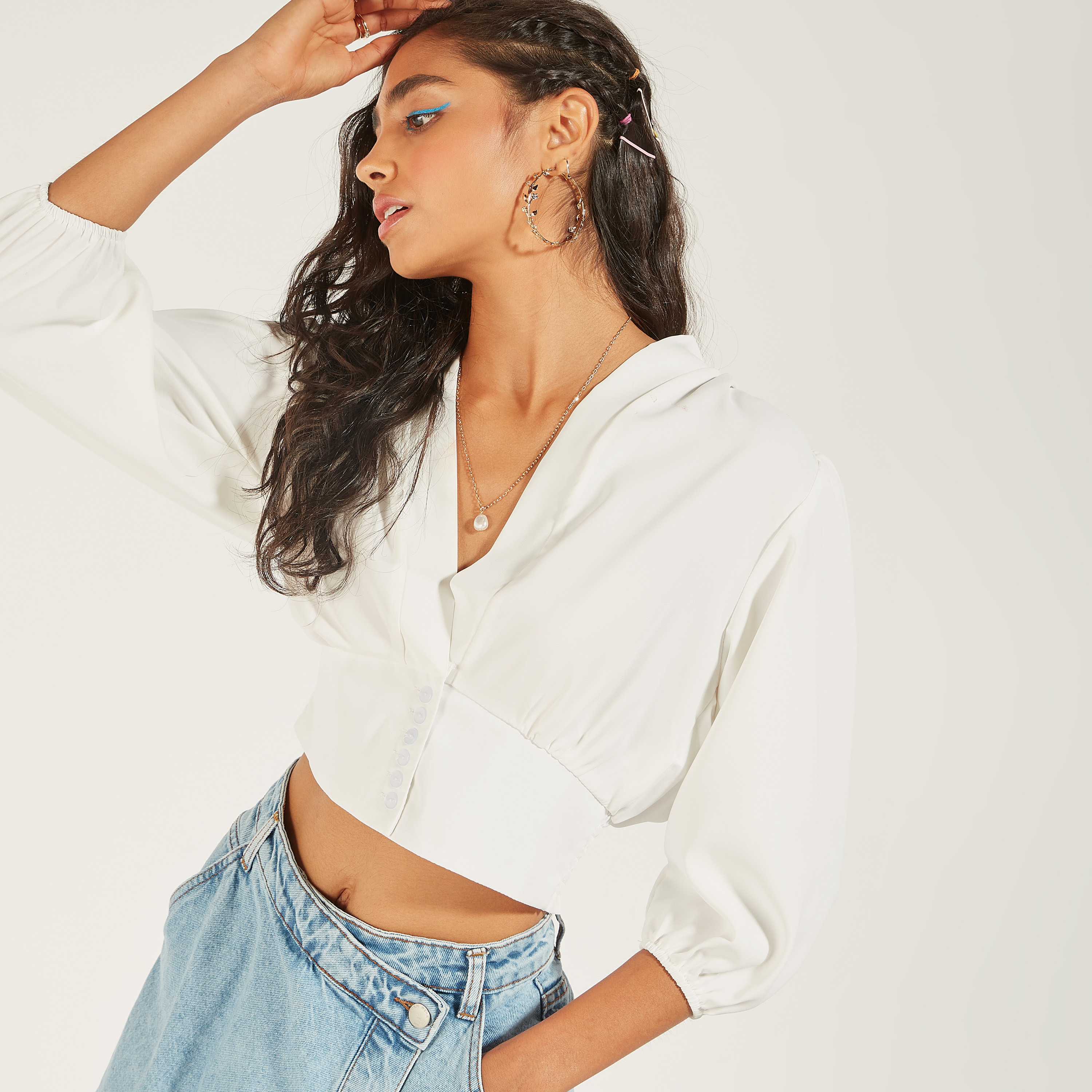 بلوزة سادة بياقة v وأكمام 3/4 وزر إغلاق توإكستريمز-women-clothing-shirtsandblouses-blouses-image-3