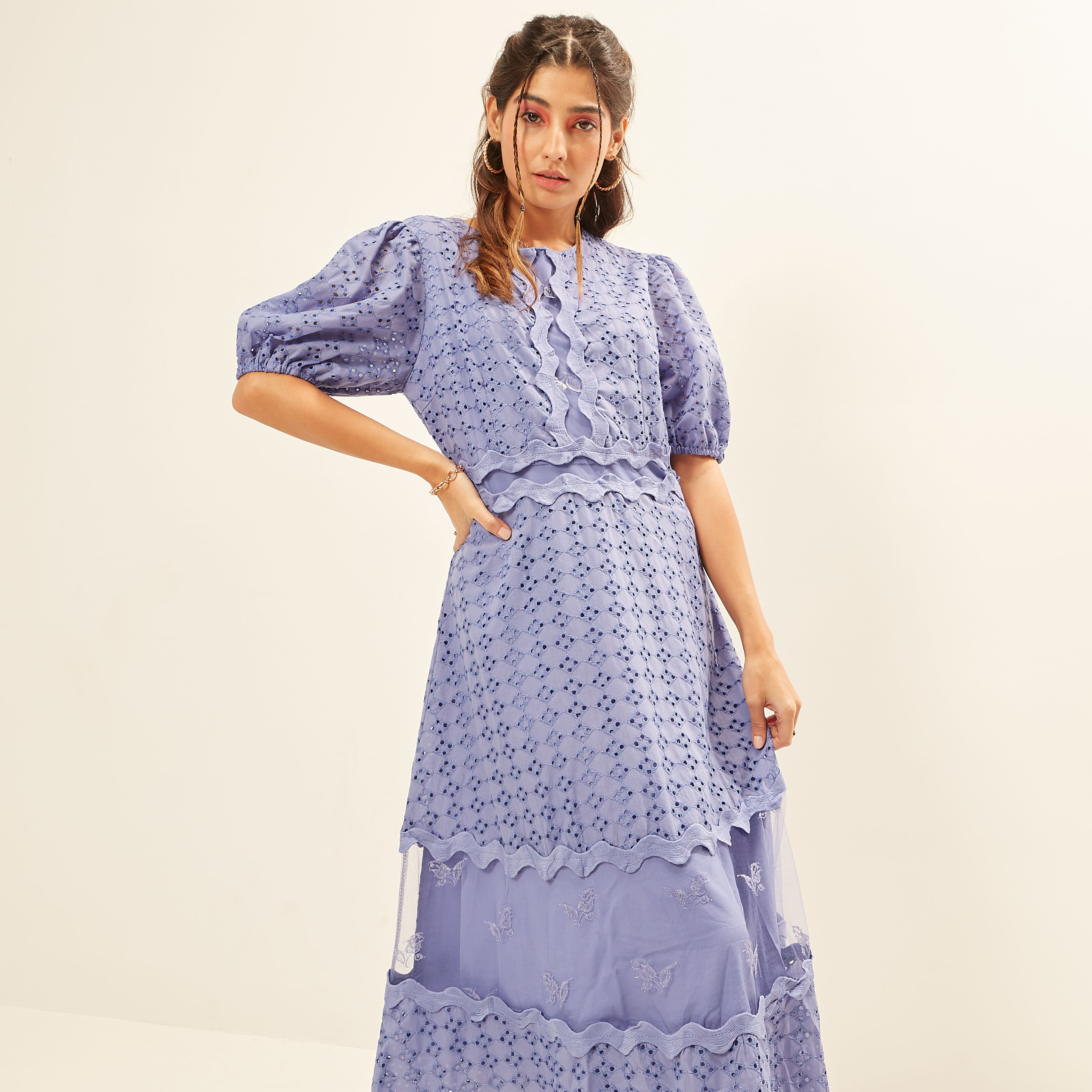 فستان طويل شيفلي بارز الملمس متعدد الطبقات بخصر مرن من توإكستريمز-women-clothing-dresses-image-8