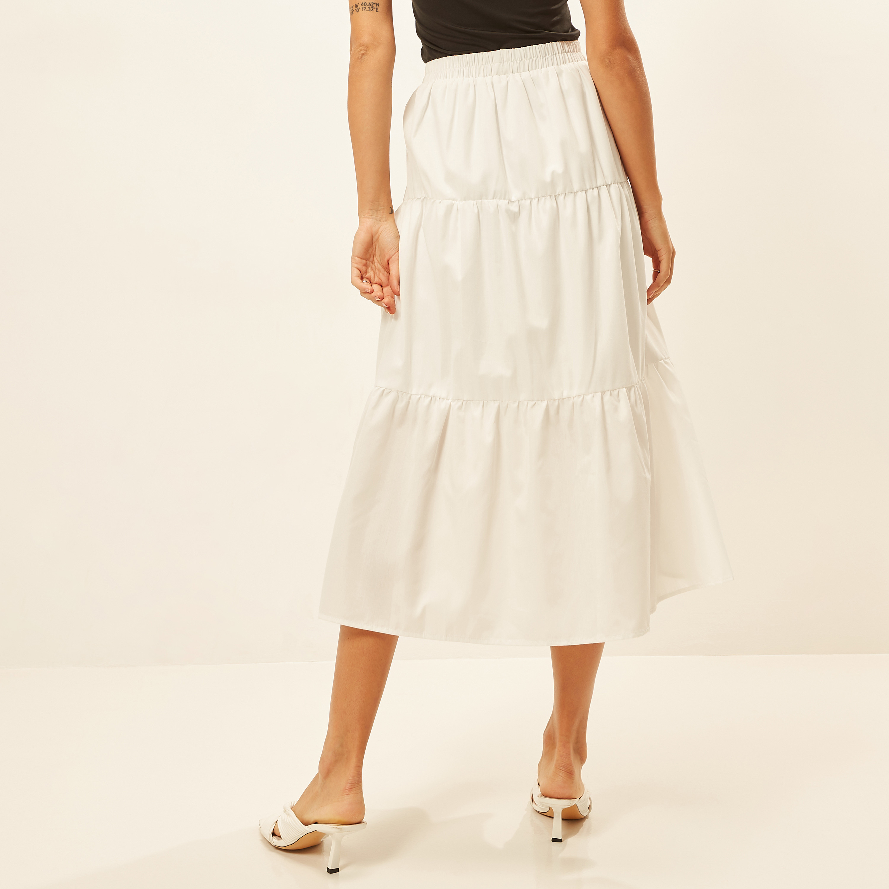 تنورة دانتيل بارزة الملمس متعددة الطبقات بخصر مطاطي من تو إكستريمز-women-clothing-skirts-image-4