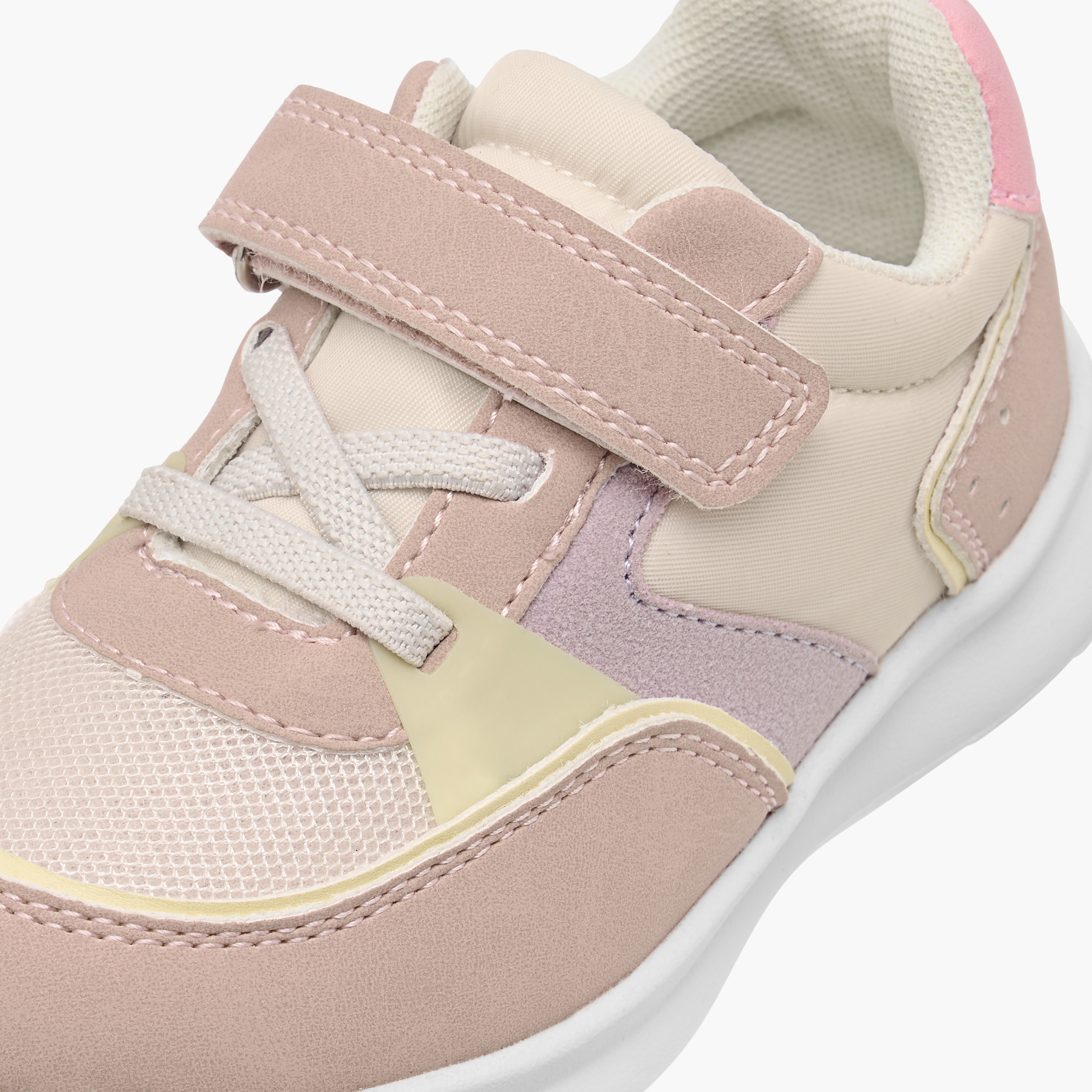 حذاء سنيكرز بقوالب ملونة وشريط إغلاق لاصق من بيرفيت-girls-shoes-sneakers-image-4