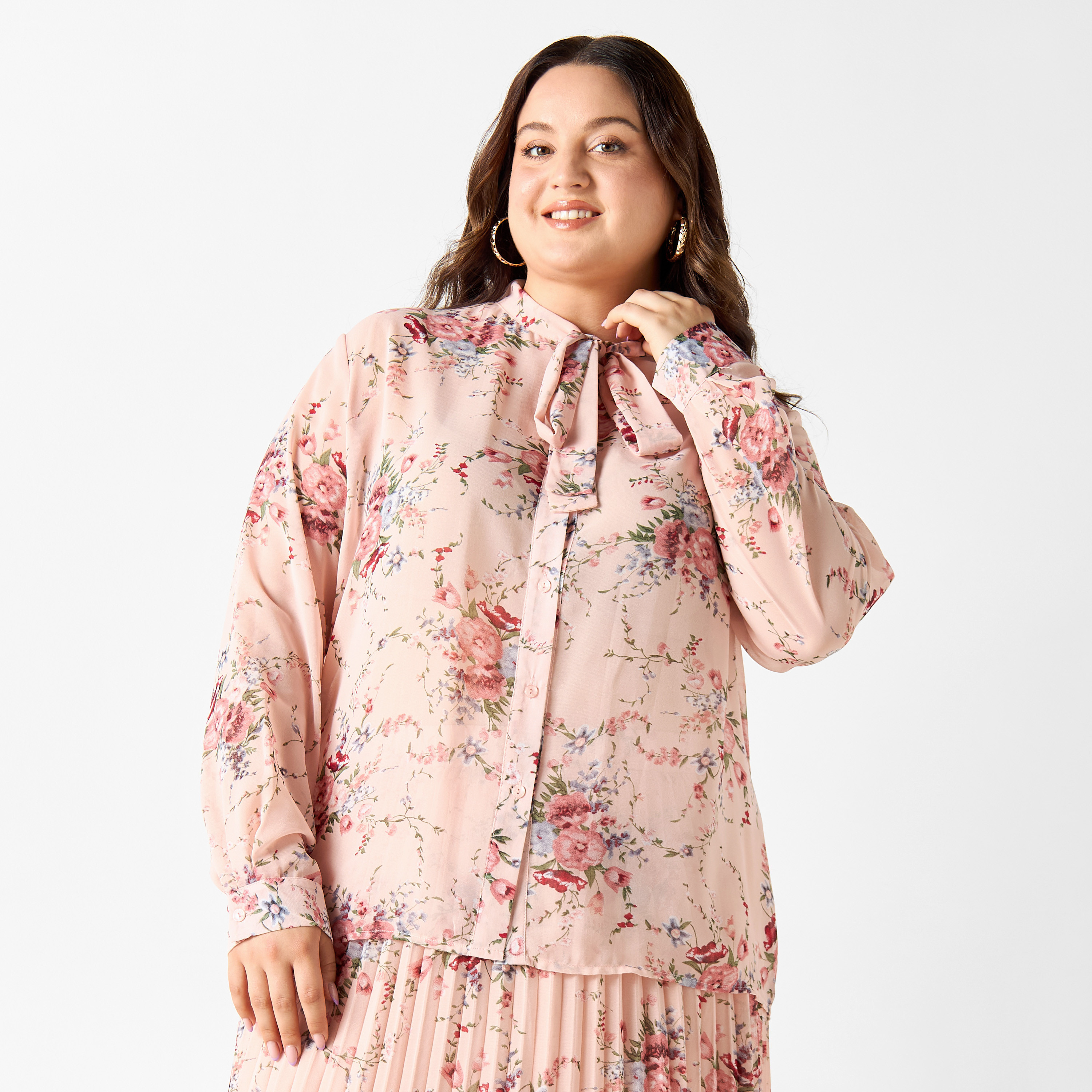 بلوزة بأكمام طويلة وفيونكة وطبعات زهرية تو إكستريمز-women-clothing-shirtsandblouses-blouses-image-7