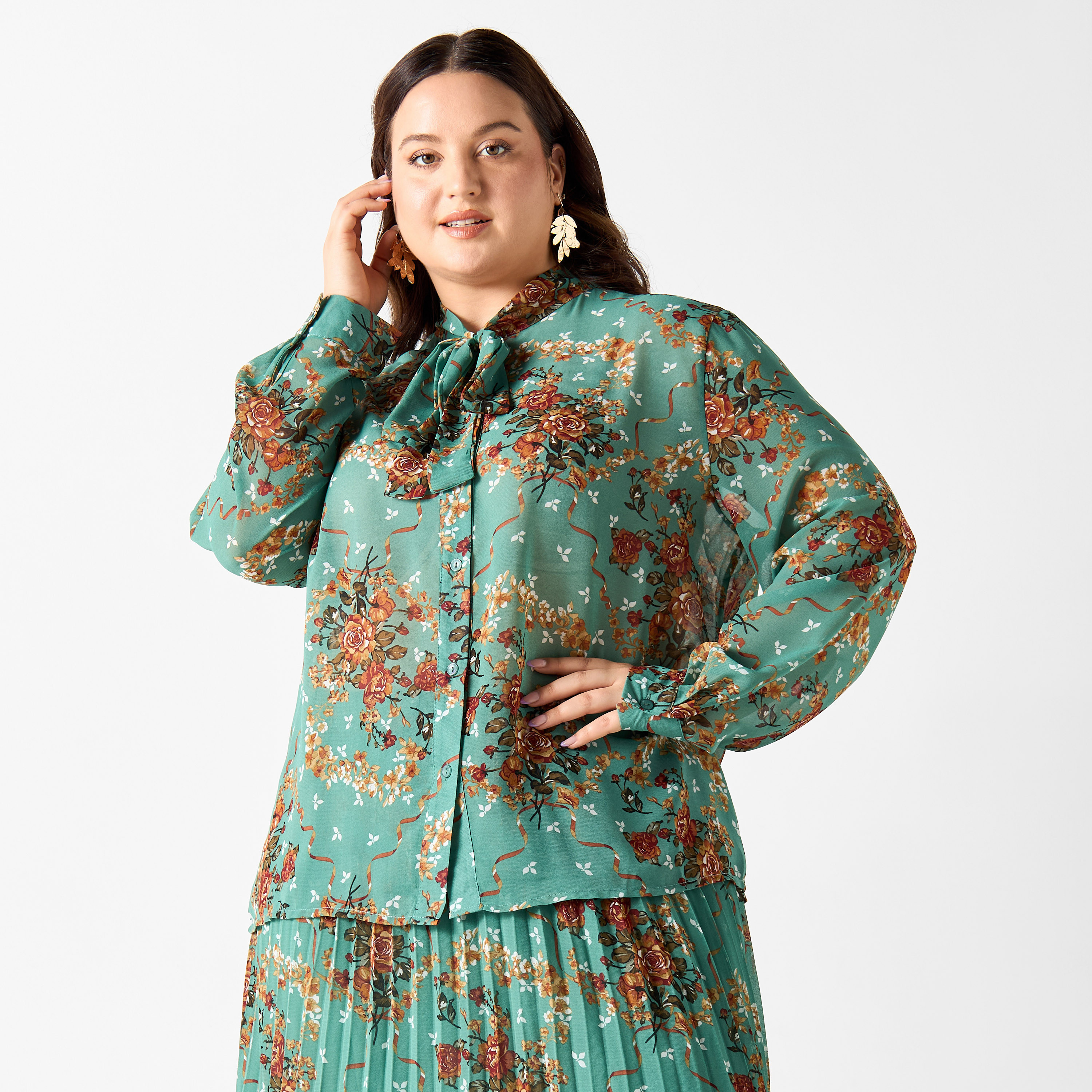 بلوزة بأكمام طويلة وفيونكة وطبعات زهرية تو إكستريمز-women-clothing-shirtsandblouses-blouses-image-12