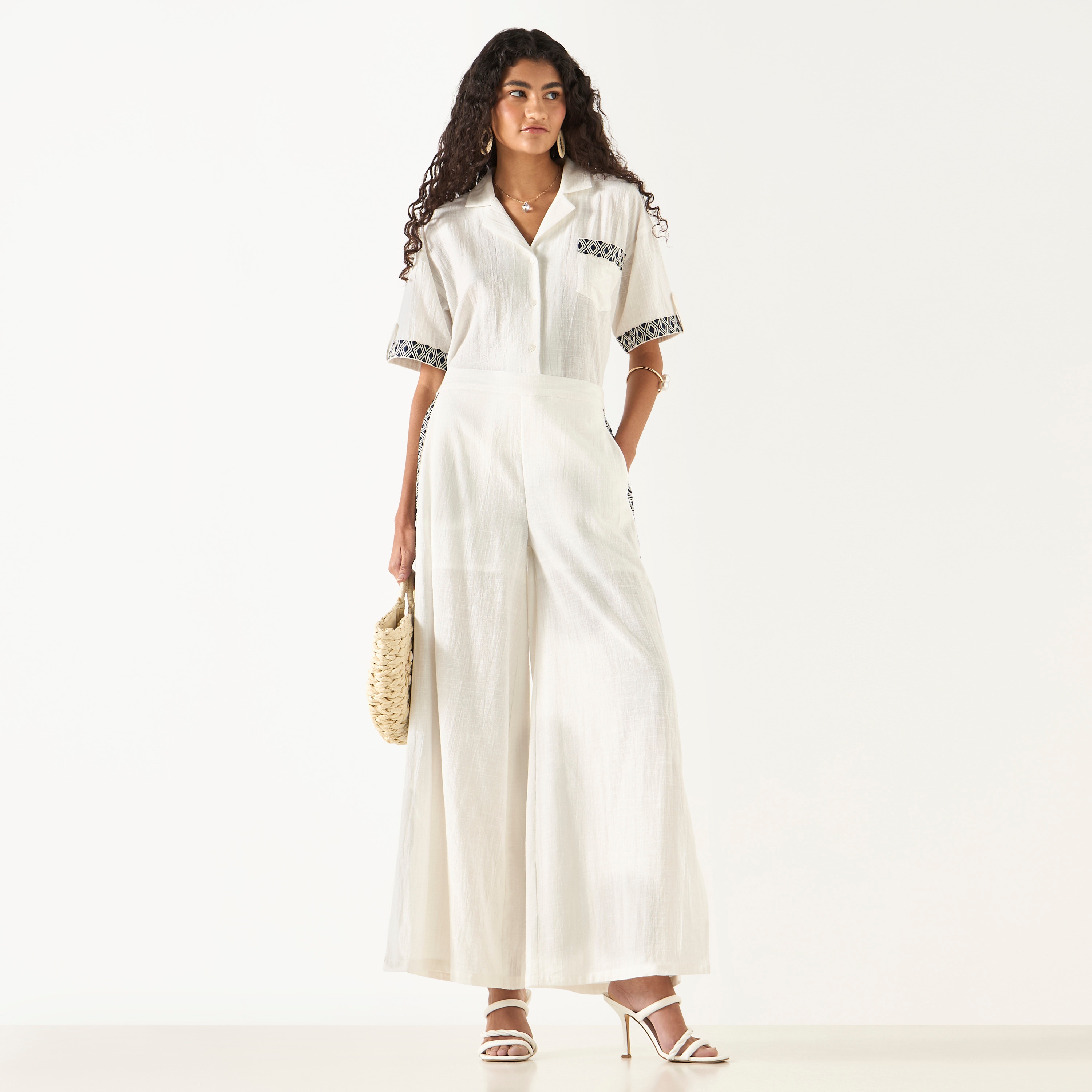بنطلون واسع الساقين بتطريزات من تو إكستريمز-women-clothing-trousers-image-2