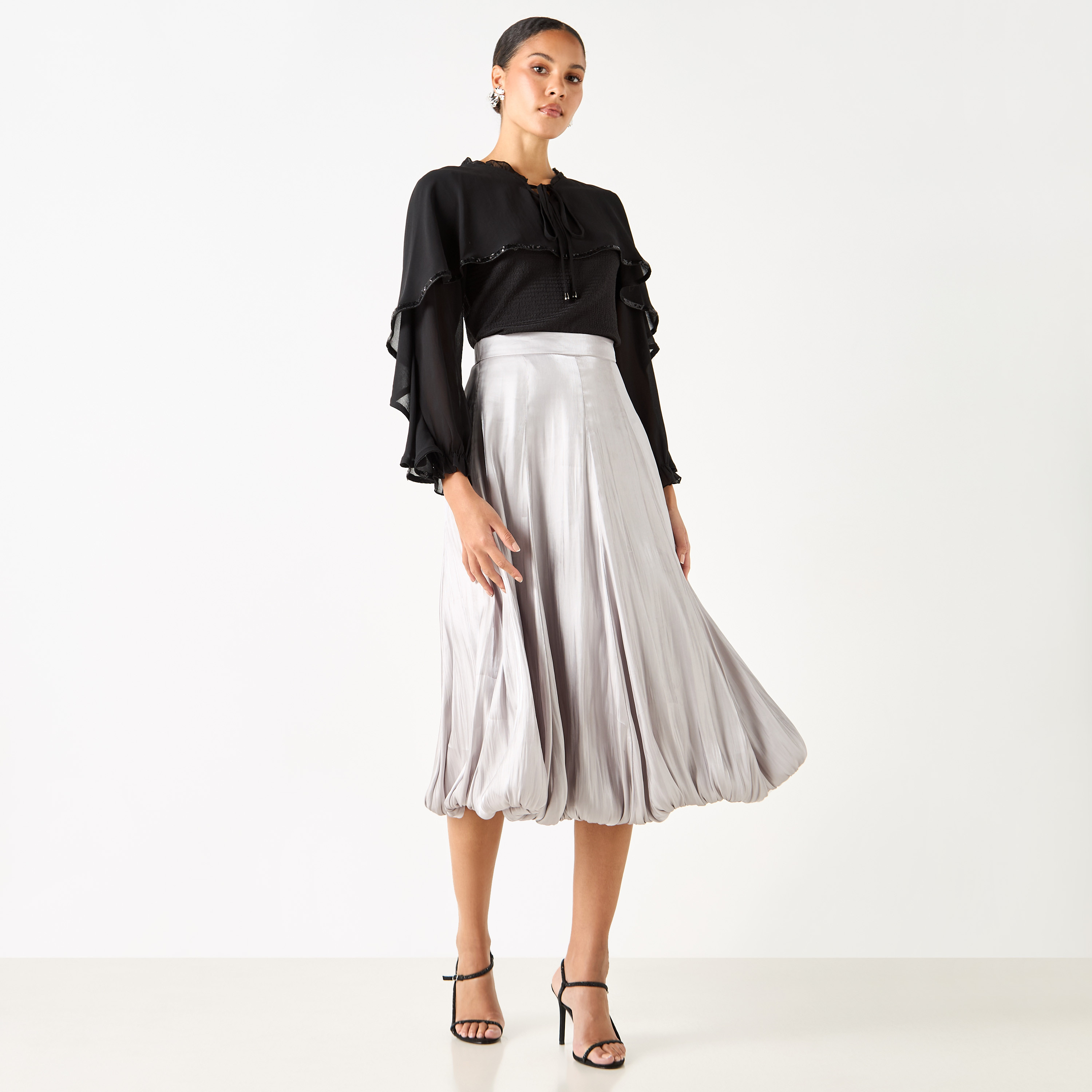 بلوزة فضفاضة بارزة الملمس بأكمام طويلة وتفاصيل رباط من تو إكستريمز-women-clothing-shirtsandblouses-blouses-image-7