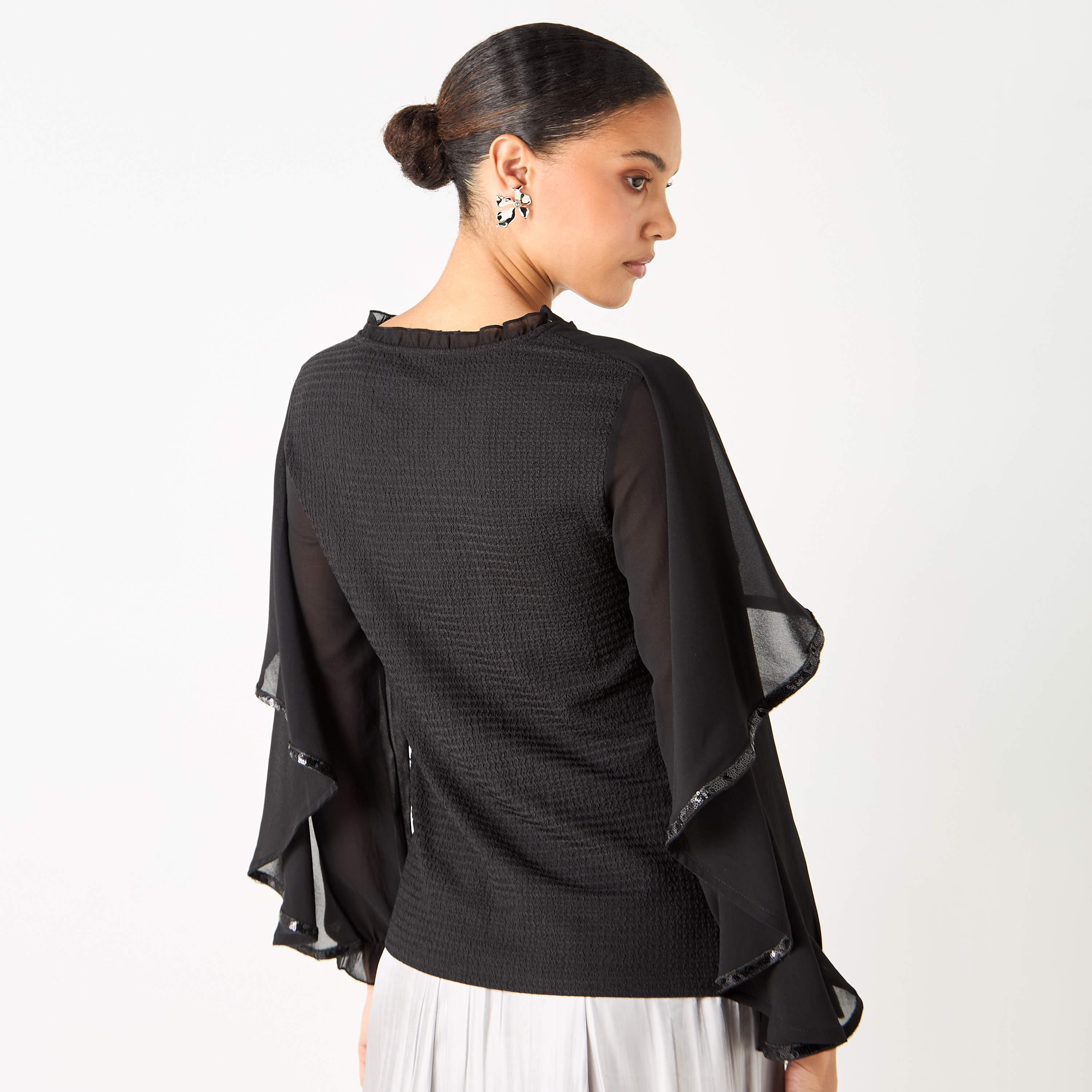 بلوزة فضفاضة بارزة الملمس بأكمام طويلة وتفاصيل رباط من تو إكستريمز-women-clothing-shirtsandblouses-blouses-image-8