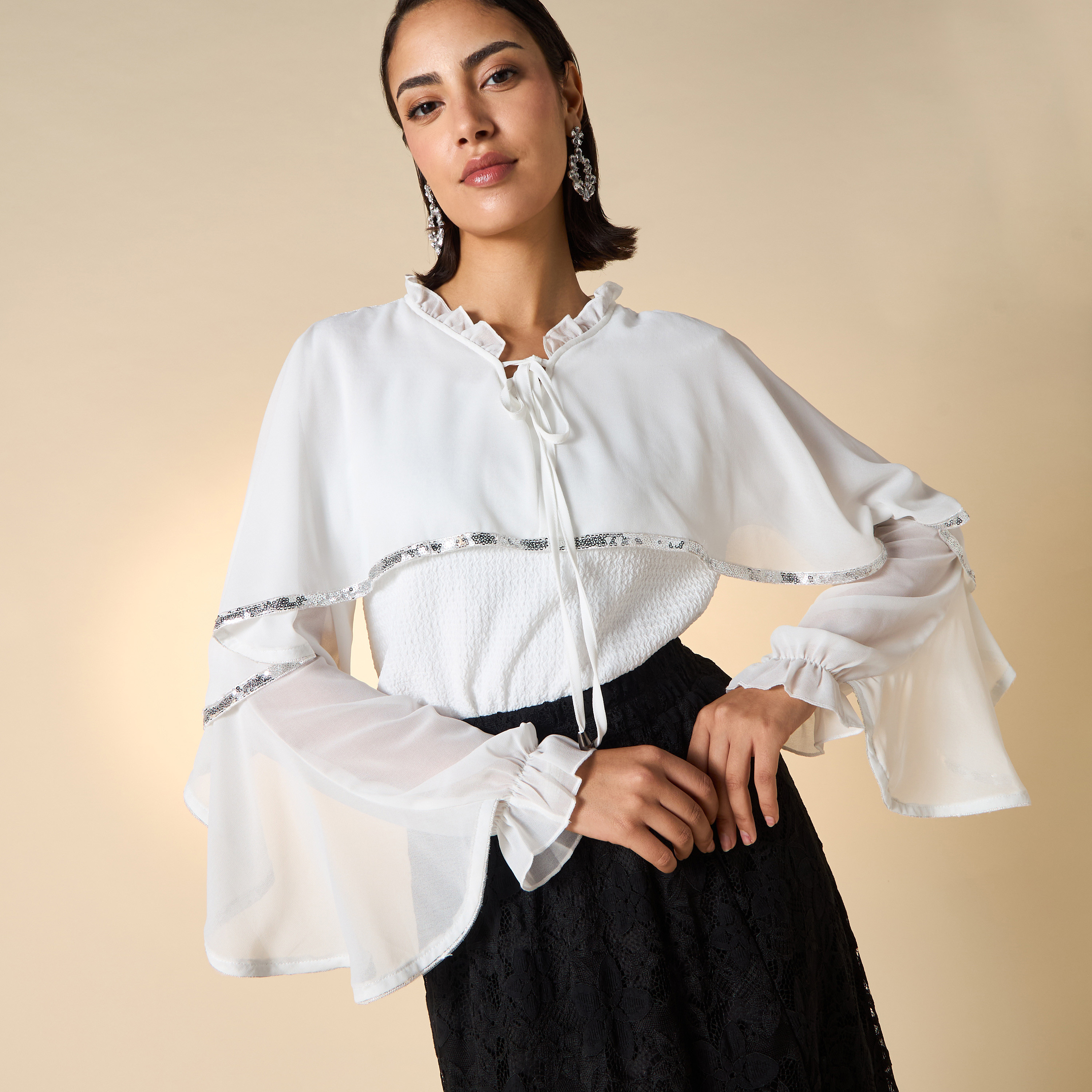 بلوزة فضفاضة بارزة الملمس بأكمام طويلة وتفاصيل رباط من تو إكستريمز-women-clothing-shirtsandblouses-blouses-image-4