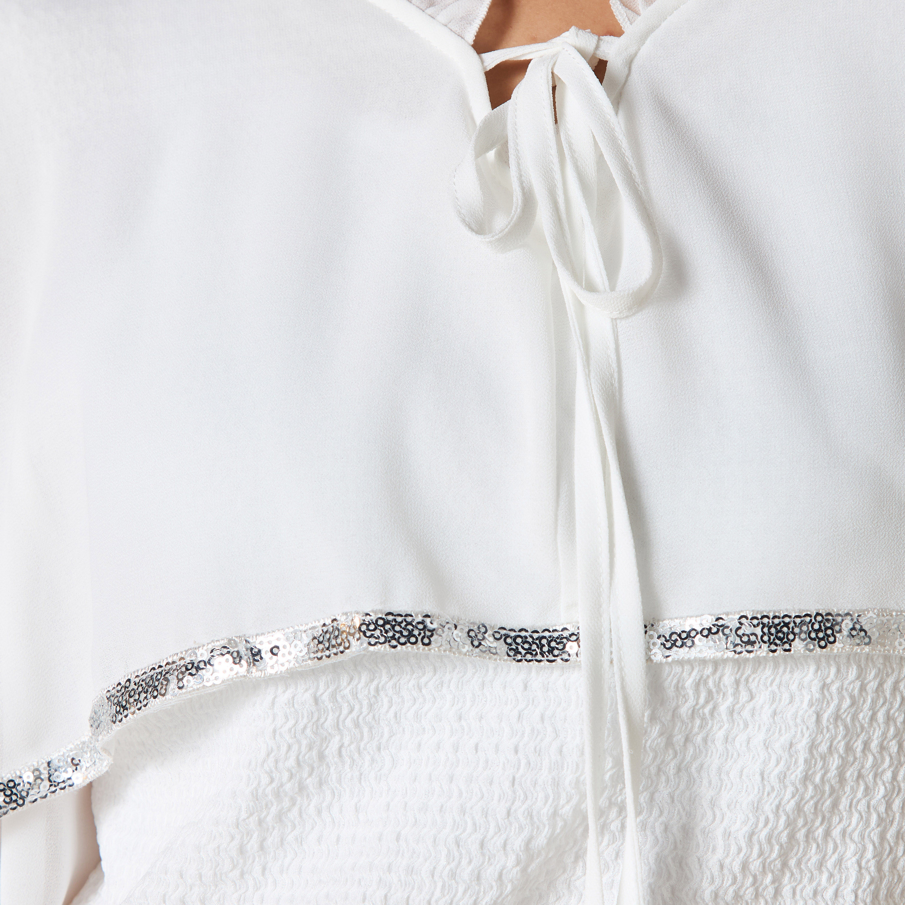 بلوزة فضفاضة بارزة الملمس بأكمام طويلة وتفاصيل رباط من تو إكستريمز-women-clothing-shirtsandblouses-blouses-image-5