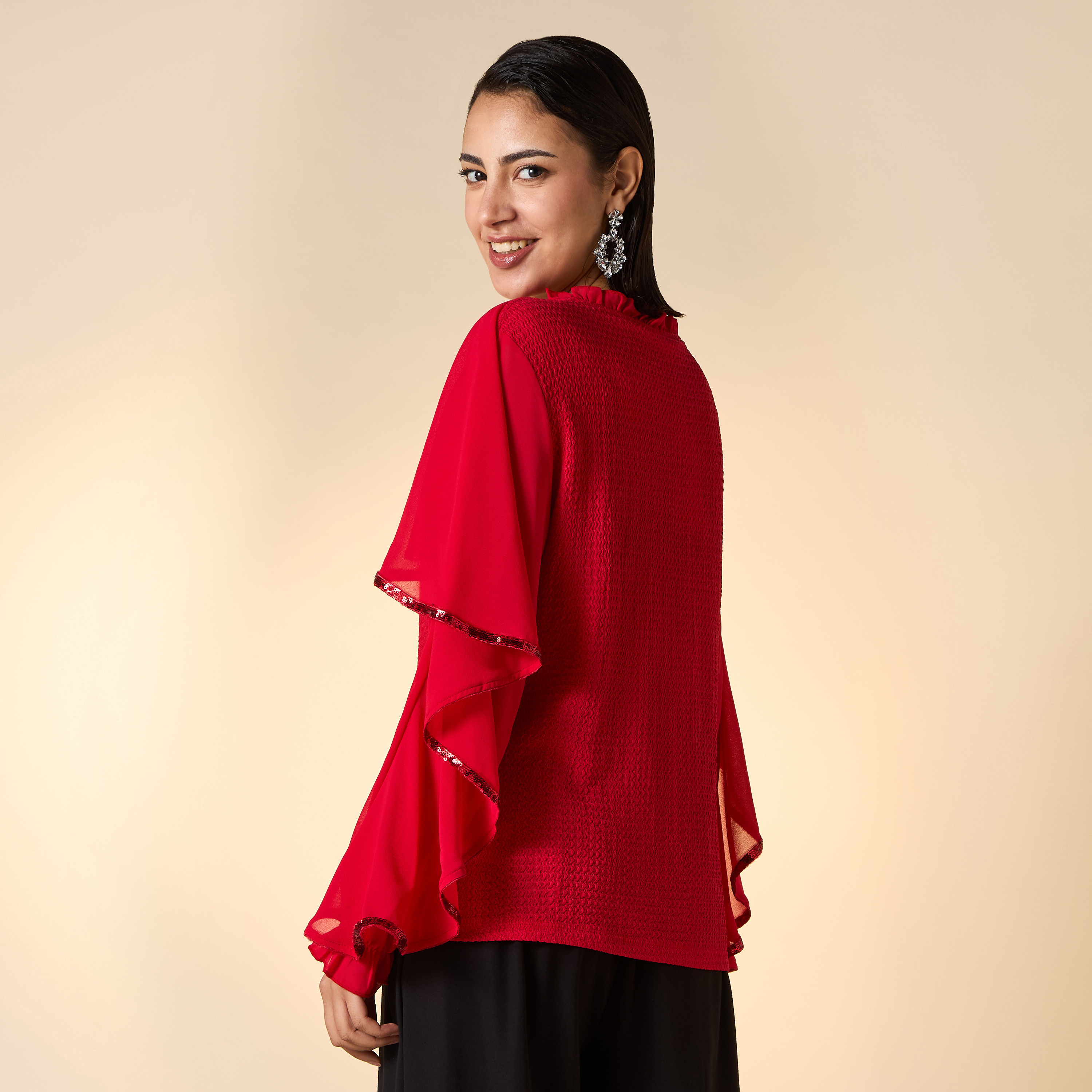 بلوزة فضفاضة بارزة الملمس بأكمام طويلة وتفاصيل رباط من تو إكستريمز-women-clothing-shirtsandblouses-blouses-image-12