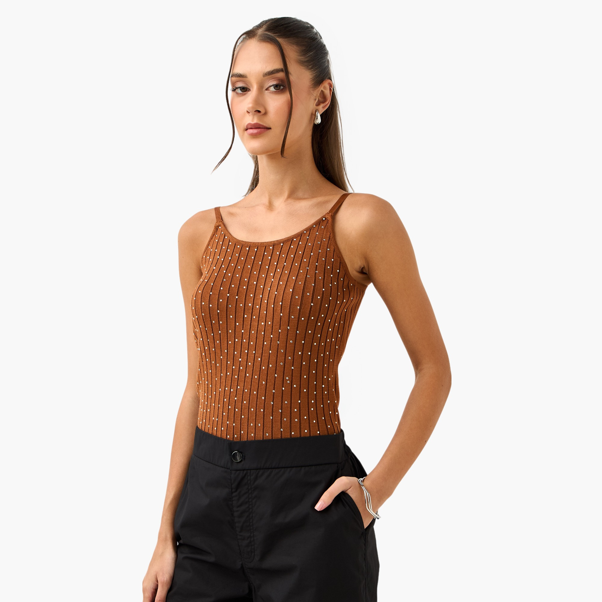بلوزة قصيرة مزينة بحمالات رفيعة من تو إكستريمز-women-clothing-tshirts-image-1