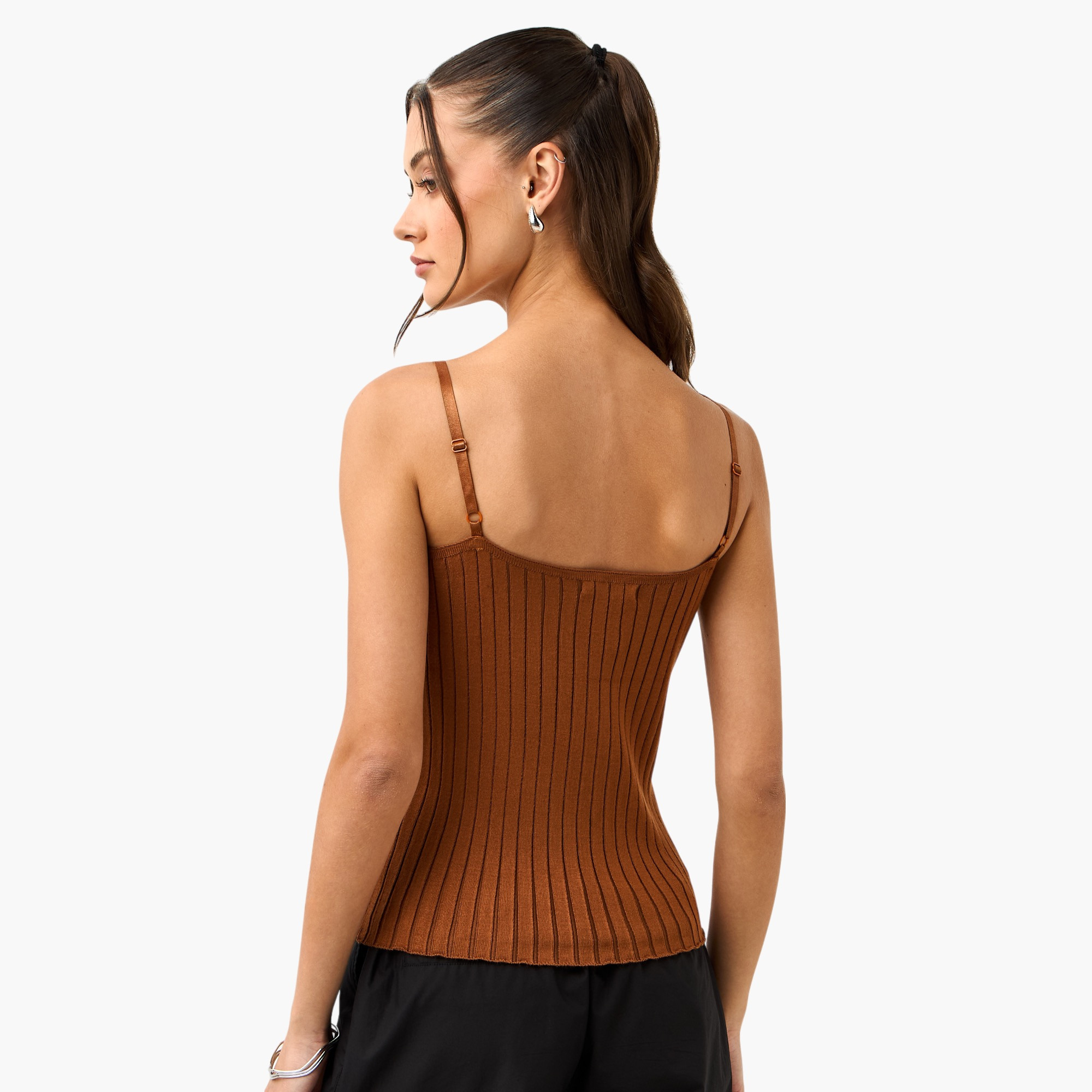 بلوزة قصيرة مزينة بحمالات رفيعة من تو إكستريمز-women-clothing-tshirts-image-3