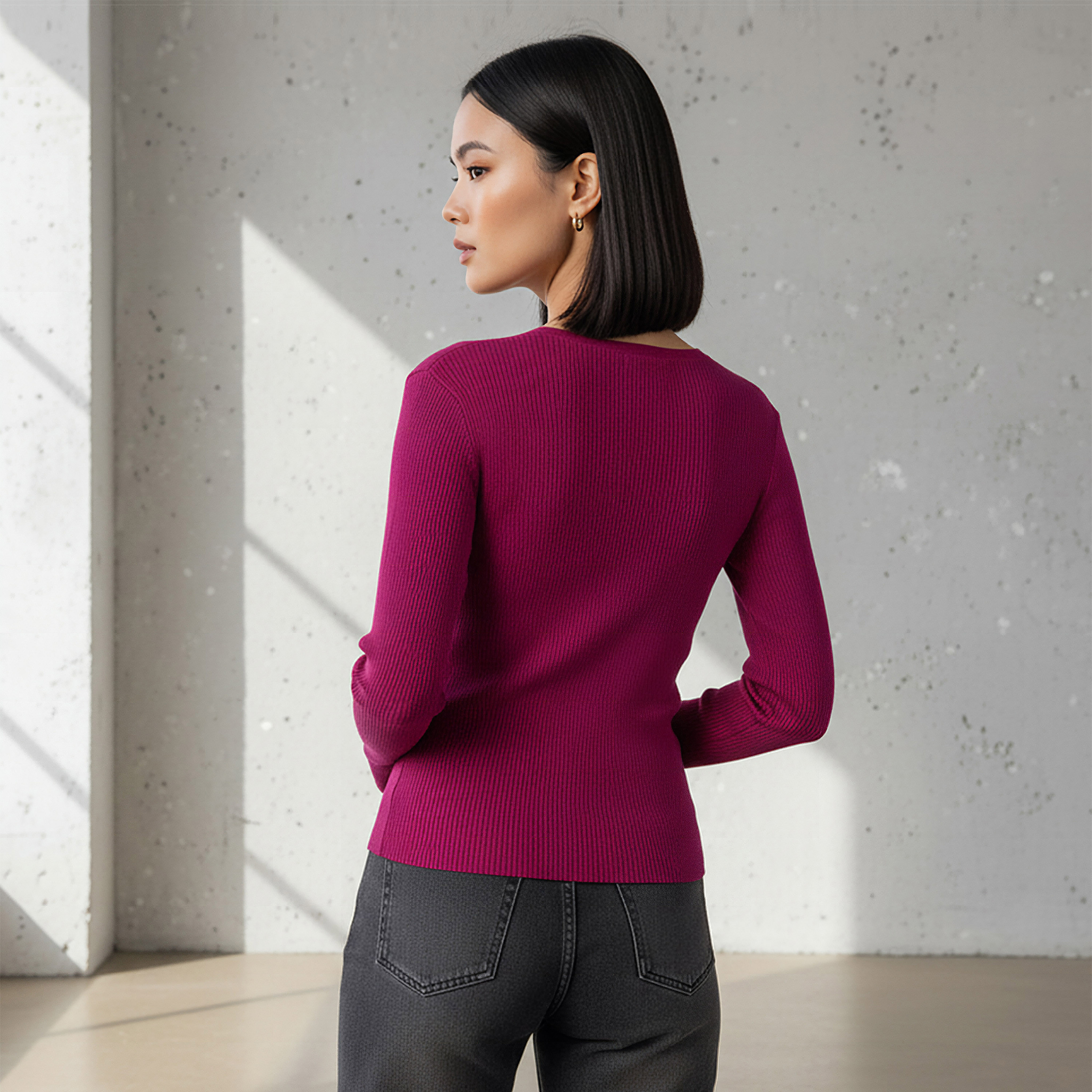 كنزة تريكو مضلعة بقصة عادية وياقة V من تو إكستريمز-women-winterwear-cardigansandjumpers-jumpers-image-33
