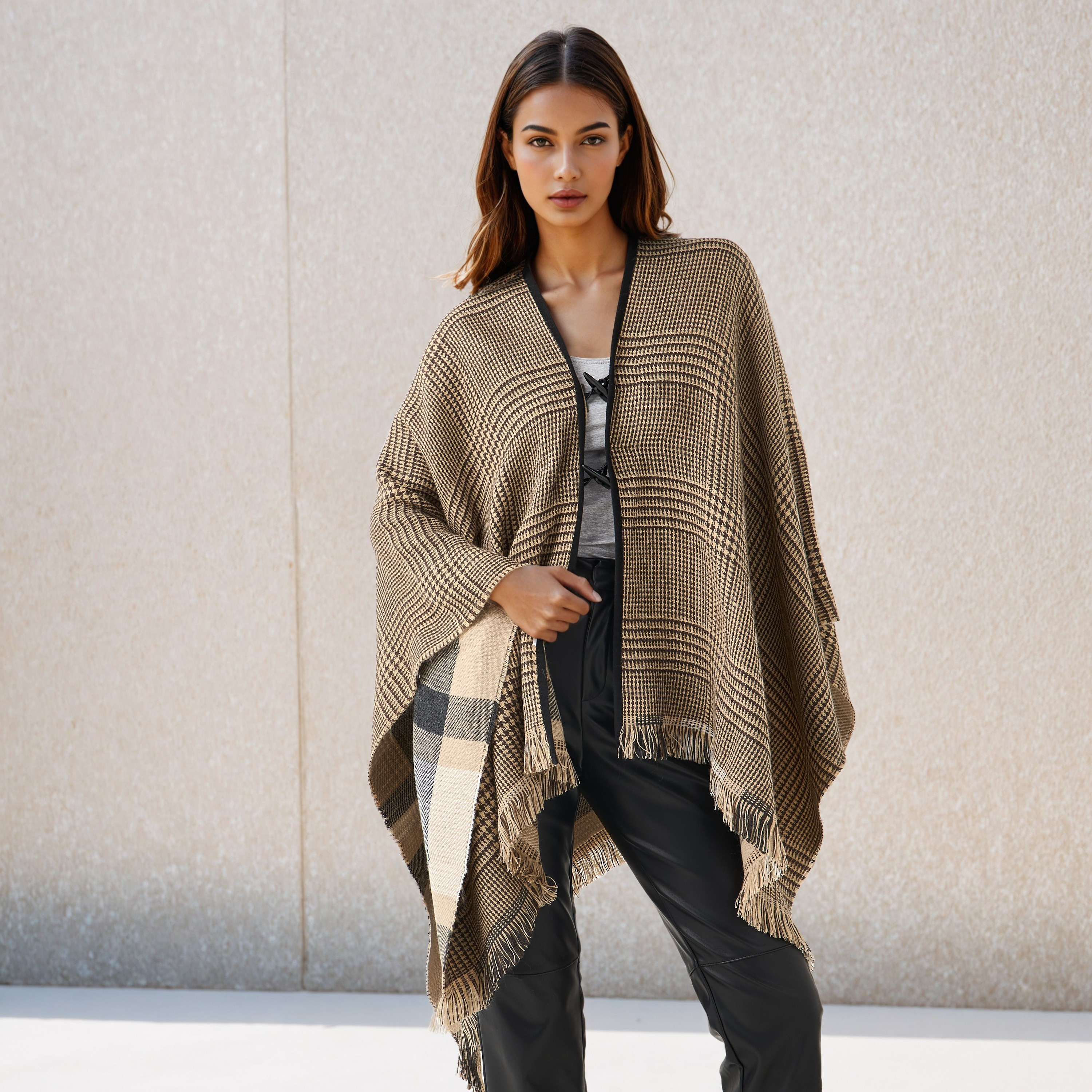 بونشو أكريليك طويل غير متماثل قابل للارتداء على الوجهين من تو إكستريمز-women-winterwear-coatsandjackets-jackets-image-1