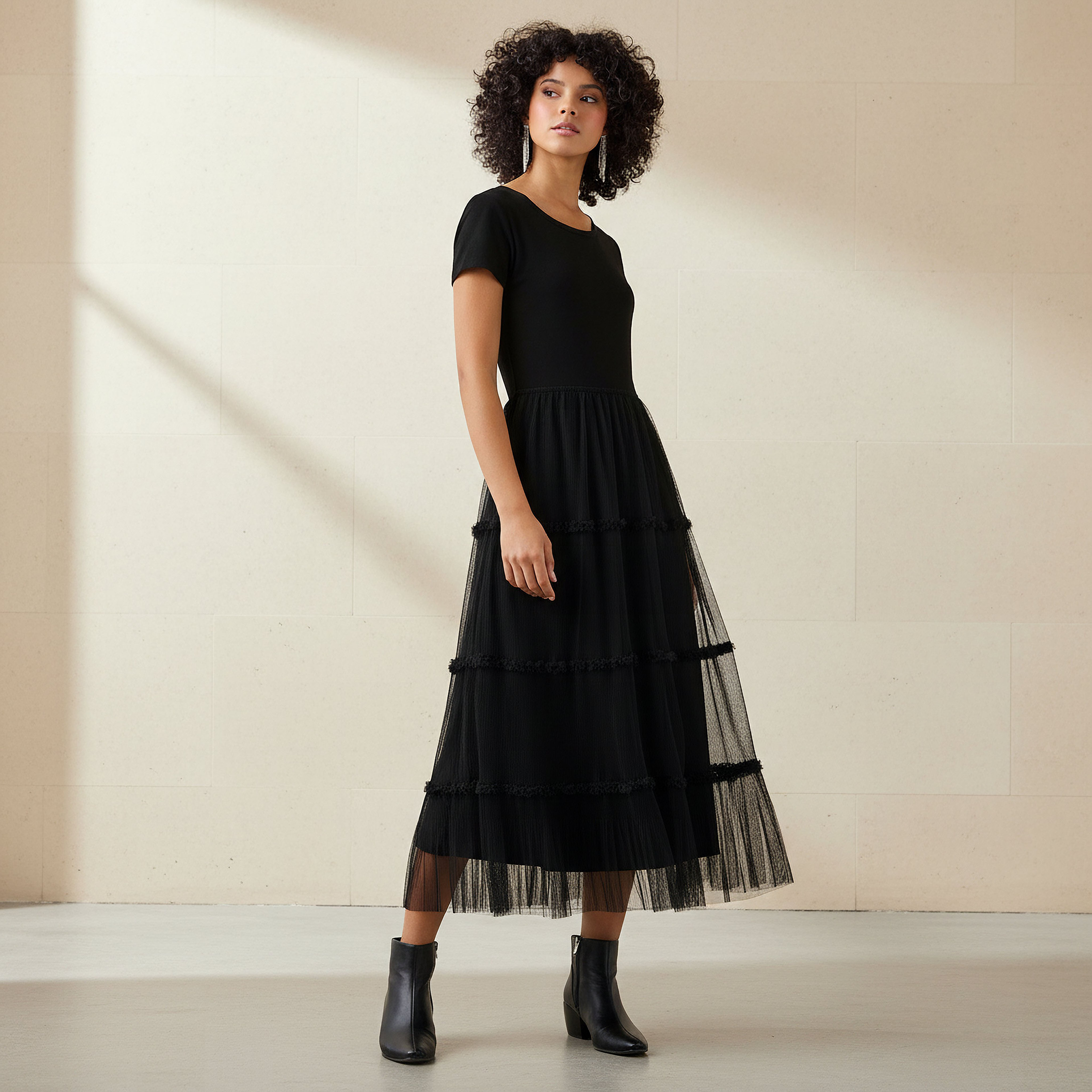 فستان ميدي بقصة إيه لاين وحافة بكشكش من تو إكستريمز-women-clothing-dresses-image-1