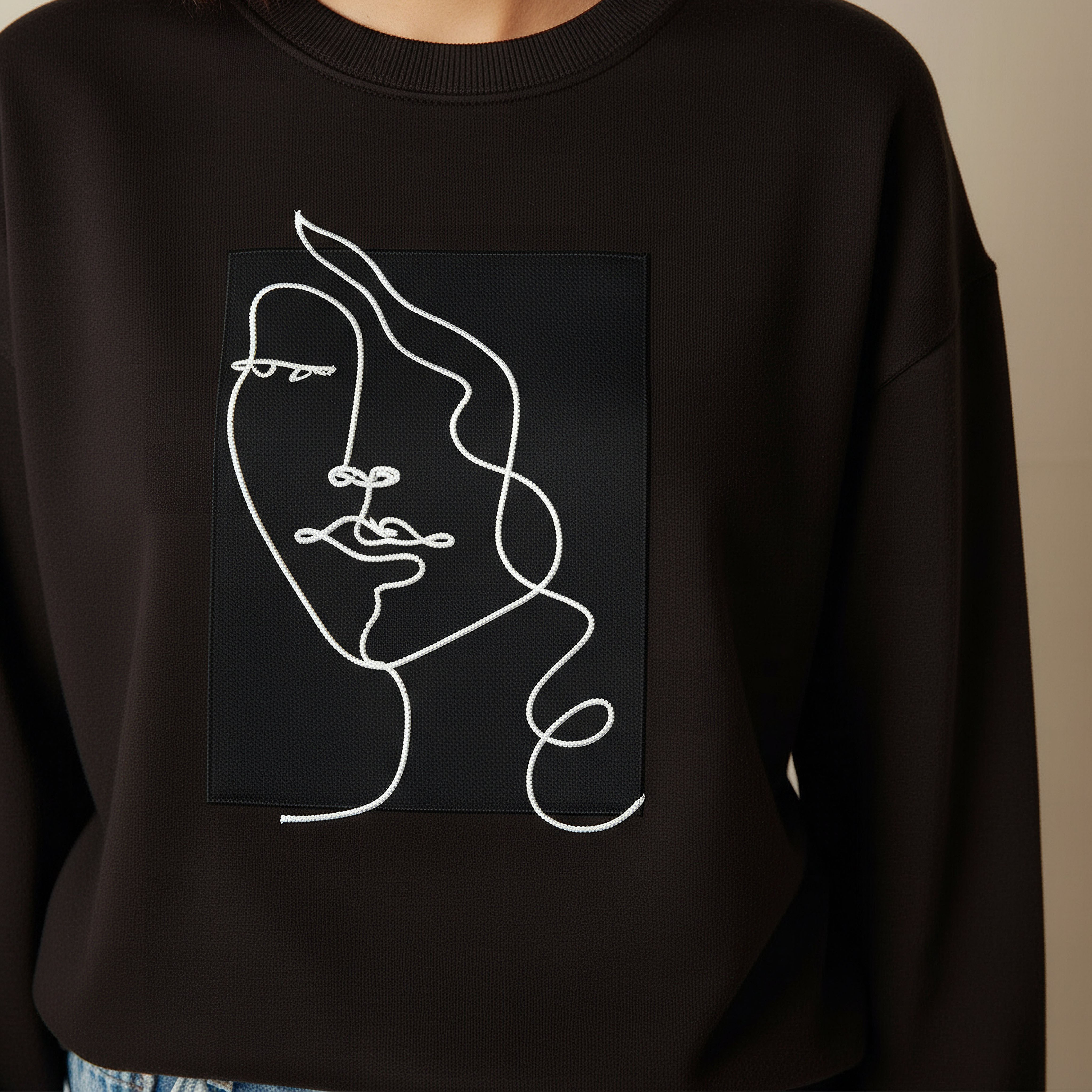 2Xtremz Regular Fit Sweatshirt with Applique-women-winterwear-hoodiesandsweatshirts-sweatshirts-image-4