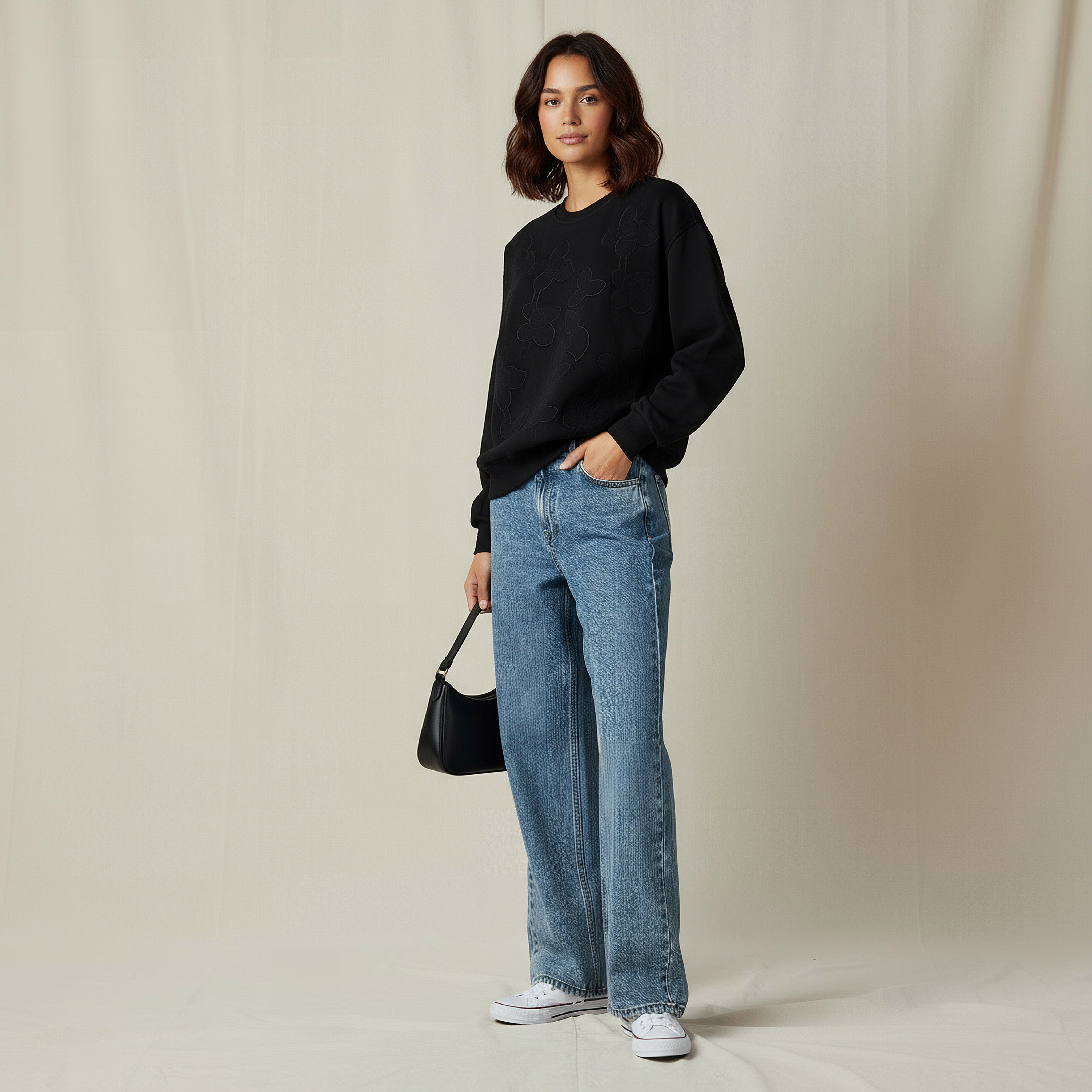 سويت شيرت بقصة عادية وتطريز من تو إكستريمز-women-winterwear-hoodiesandsweatshirts-sweatshirts-image-3