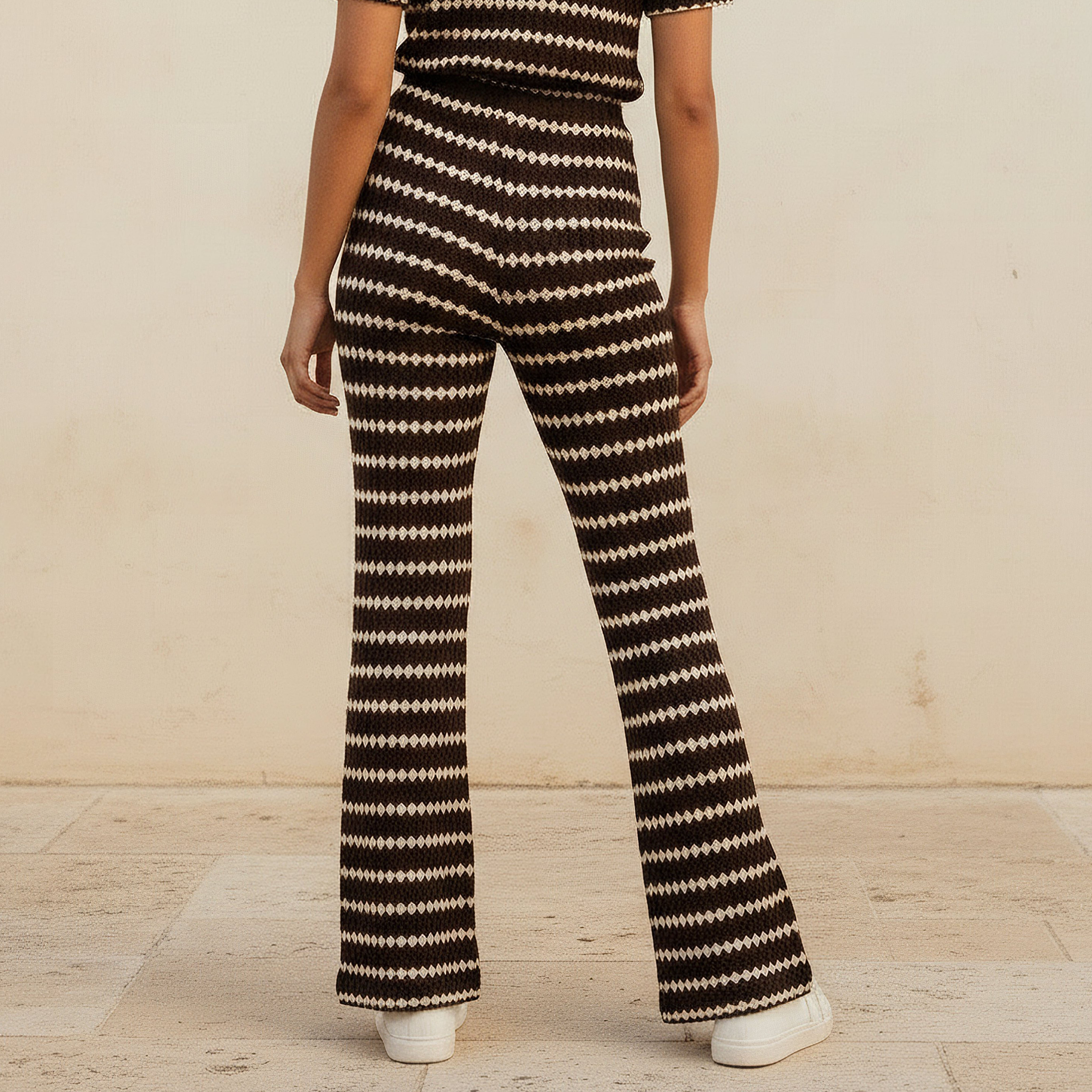 بنطلون مخطط بخصر متوسط الارتفاع من تو إكستريمز-women-clothing-bottoms-trousers-image-2