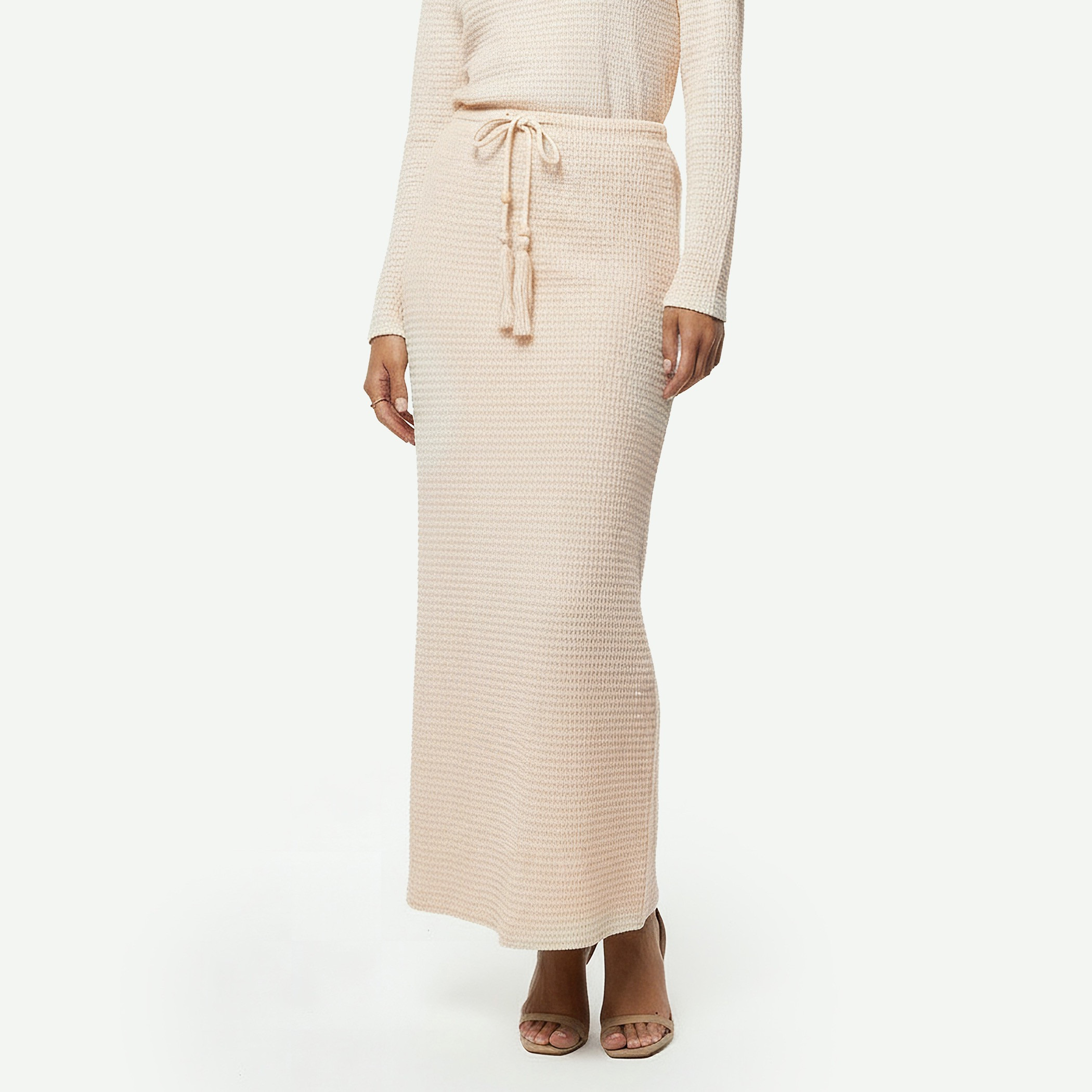 تنورة ماكسي بقصة إيه لاين بارزة الملمس ورباط إغلاق من تو إكستريمز-women-clothing-bottoms-skirts-image-1