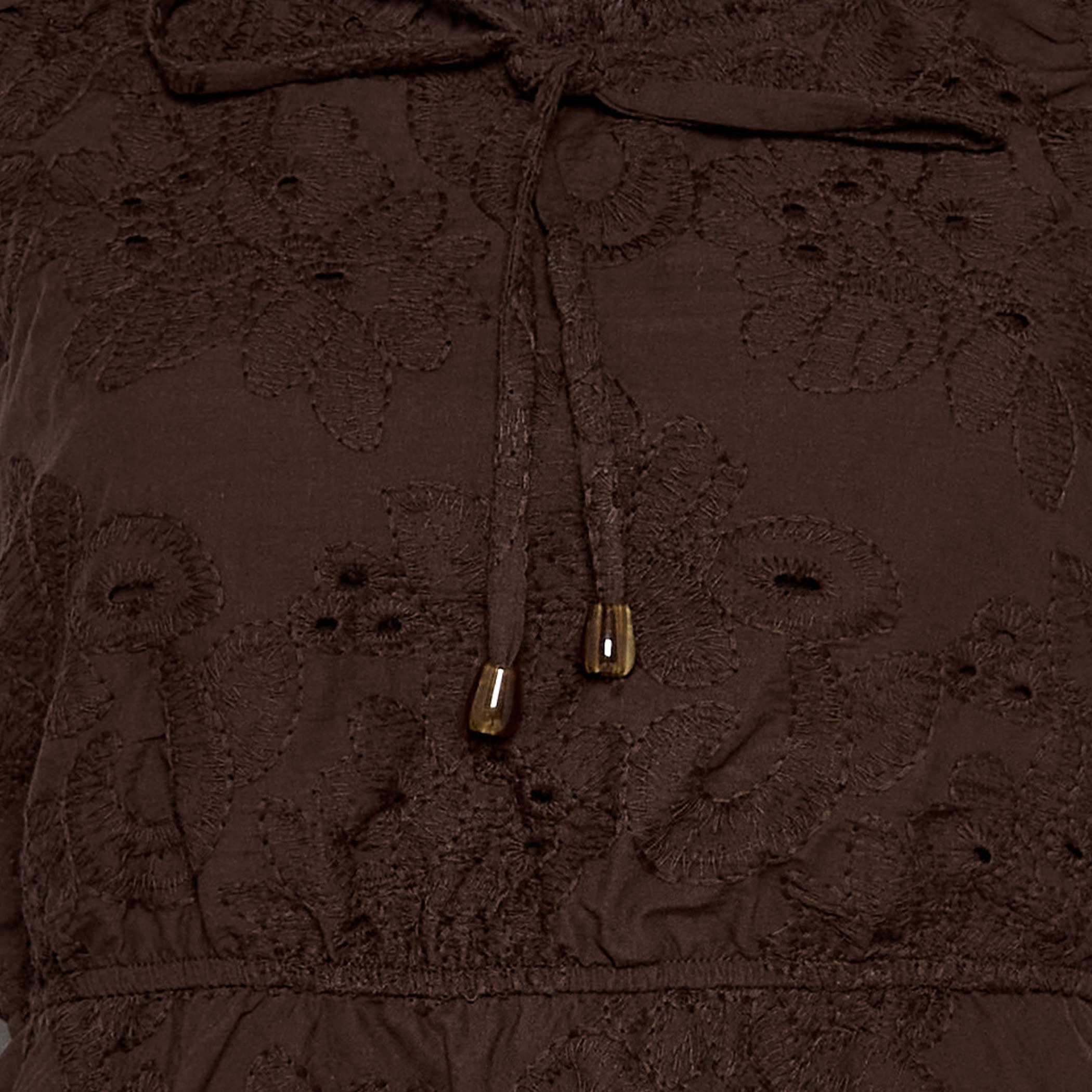 بلوزة قطن مطرزة بدون أكمام-women-clothing-coordsets-image-2