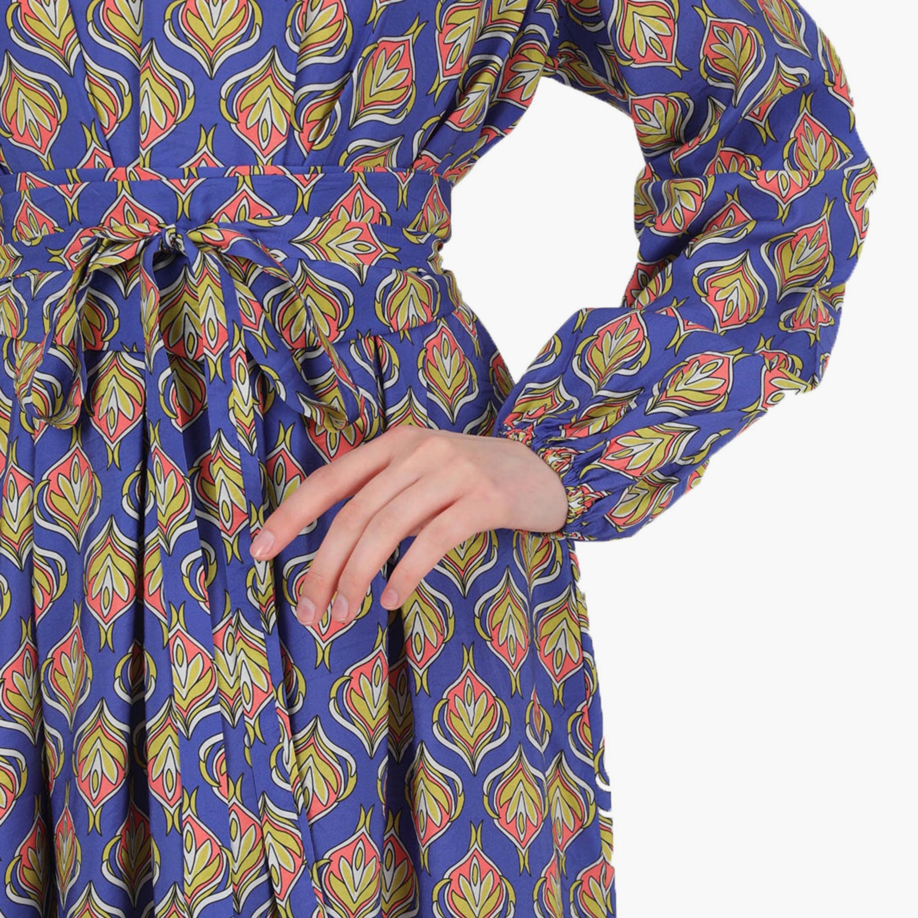 Modanisa Printed Crew Neck Tie Belt Pleated Modest Dress-women-clothing-dresses-image-4