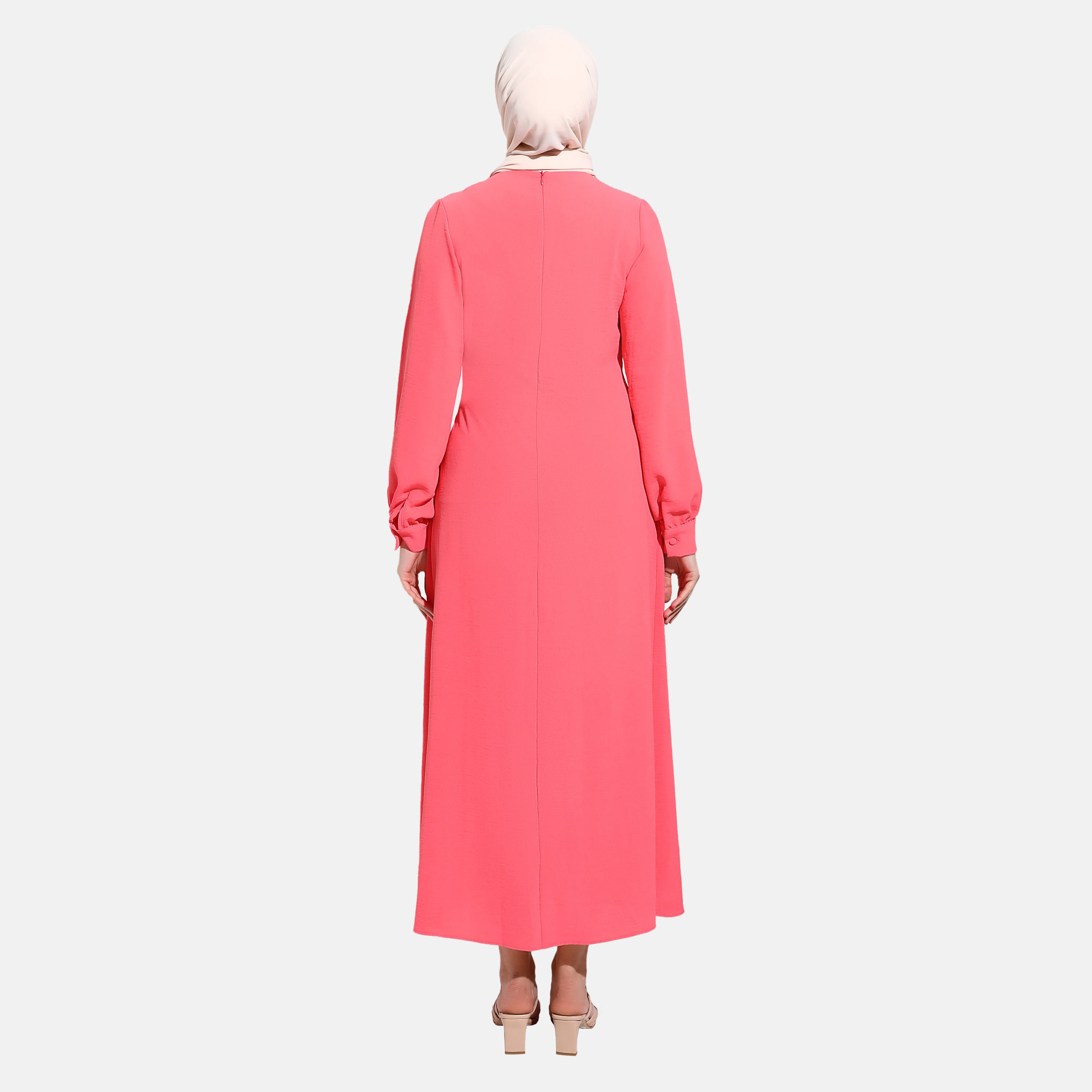 فستان مودانيسا ذو طيات برقبة دائرية ورباط أمامي مع حزام-women-clothing-dresses-image-4