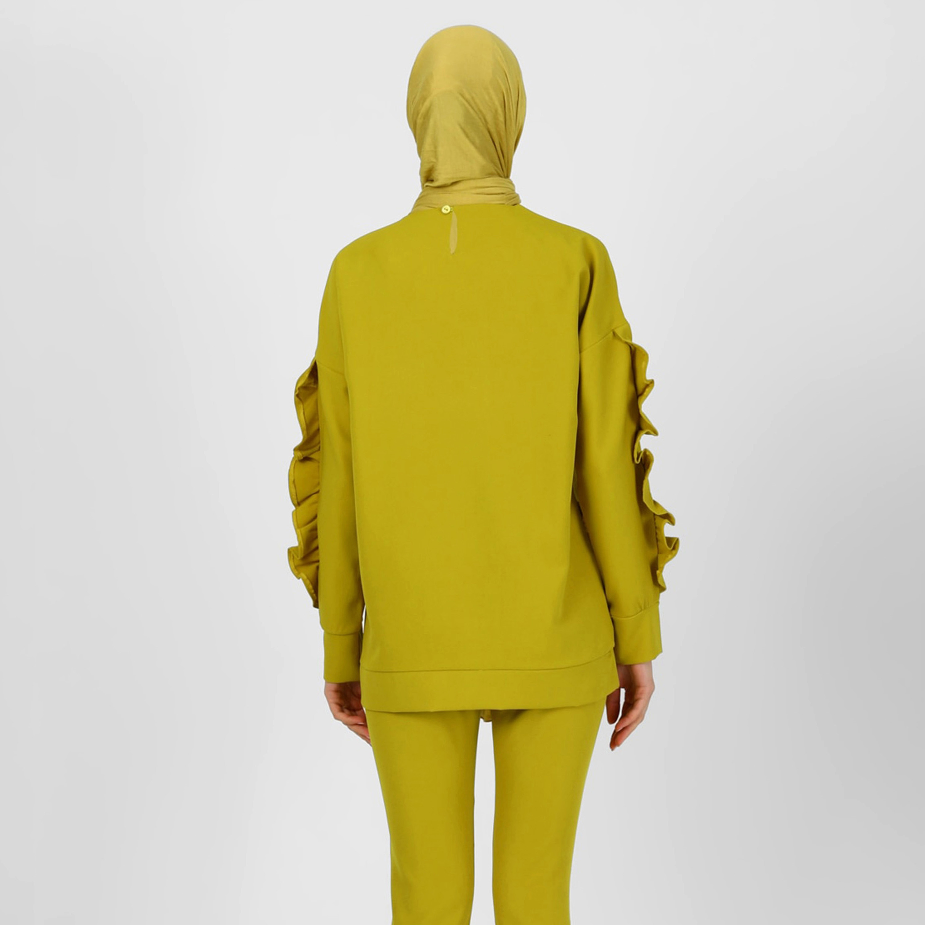 بلوزة تونيك سادة بياقة دائرية وأكمام طويلة مع تفاصيل مكشكش من مودانيشا-women-clothing-shirtsandblouses-blouses-image-5
