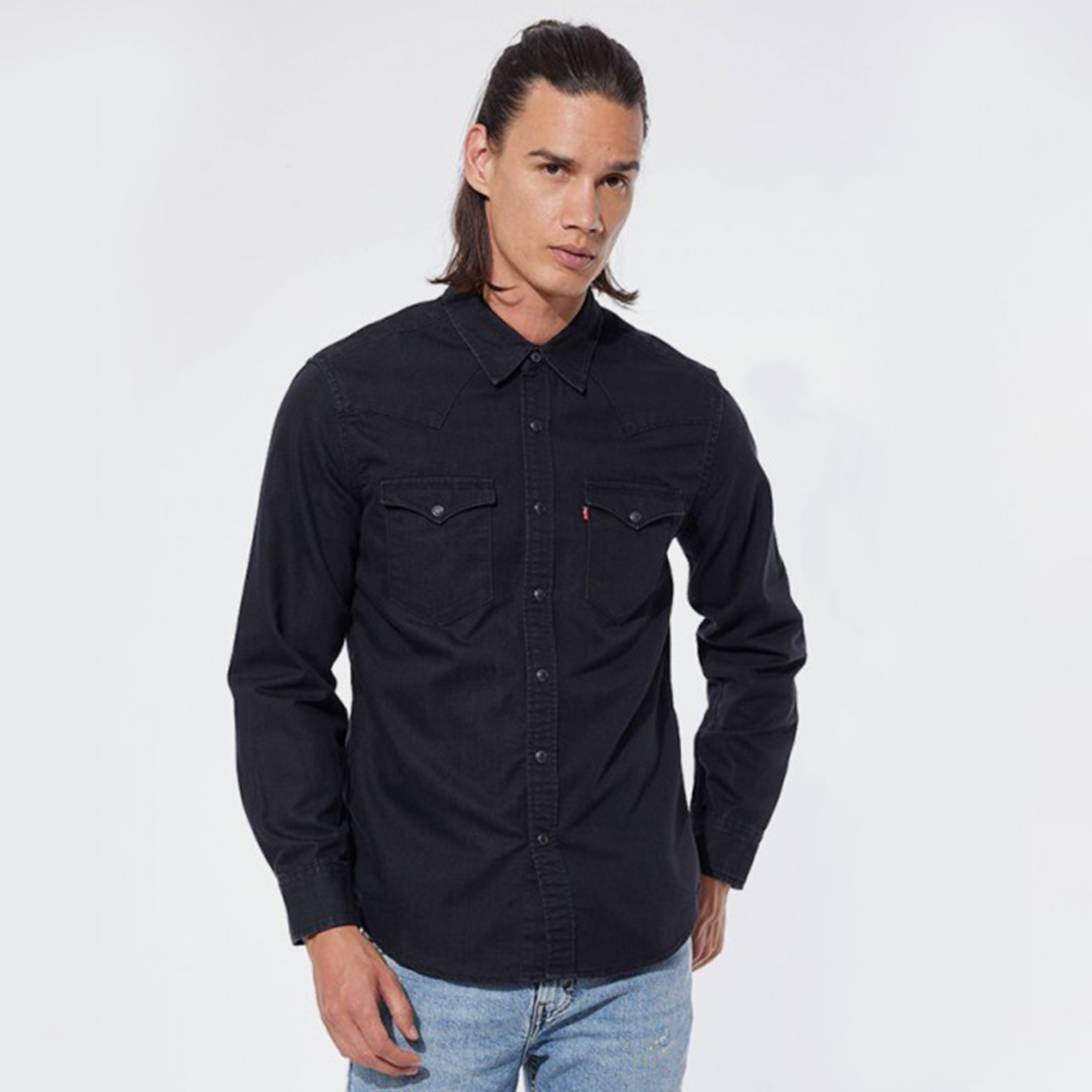 قميص كاجوال بأكمام طويلة سادة من ليفايز-men-clothing-shirts-image-1