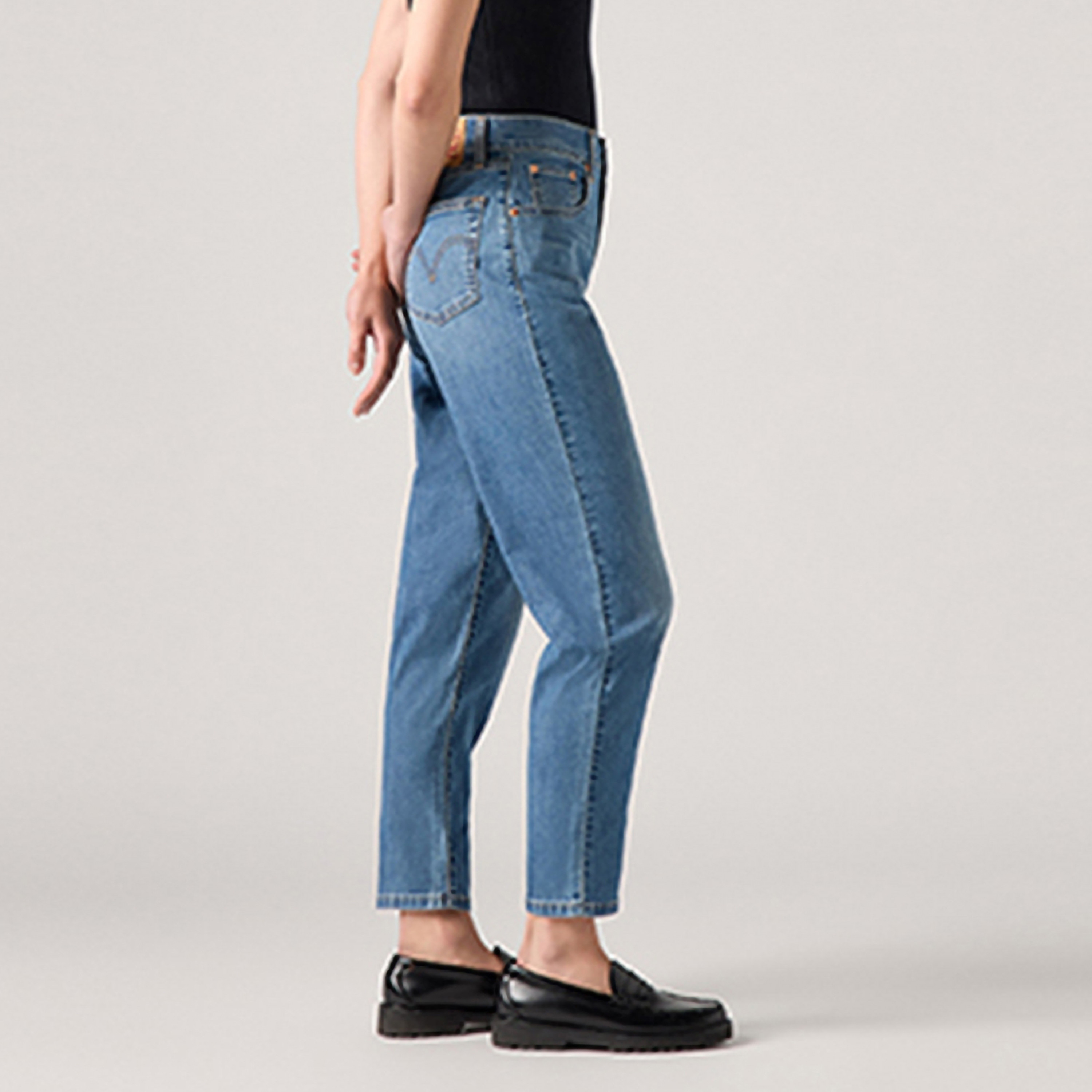 بنطلون جينز نسائي من ليفايس بخصر عالٍ ومقاس متوسط ​​الطول، بمقاس داخلي 30-women-clothing-bottoms-jeans-image-3