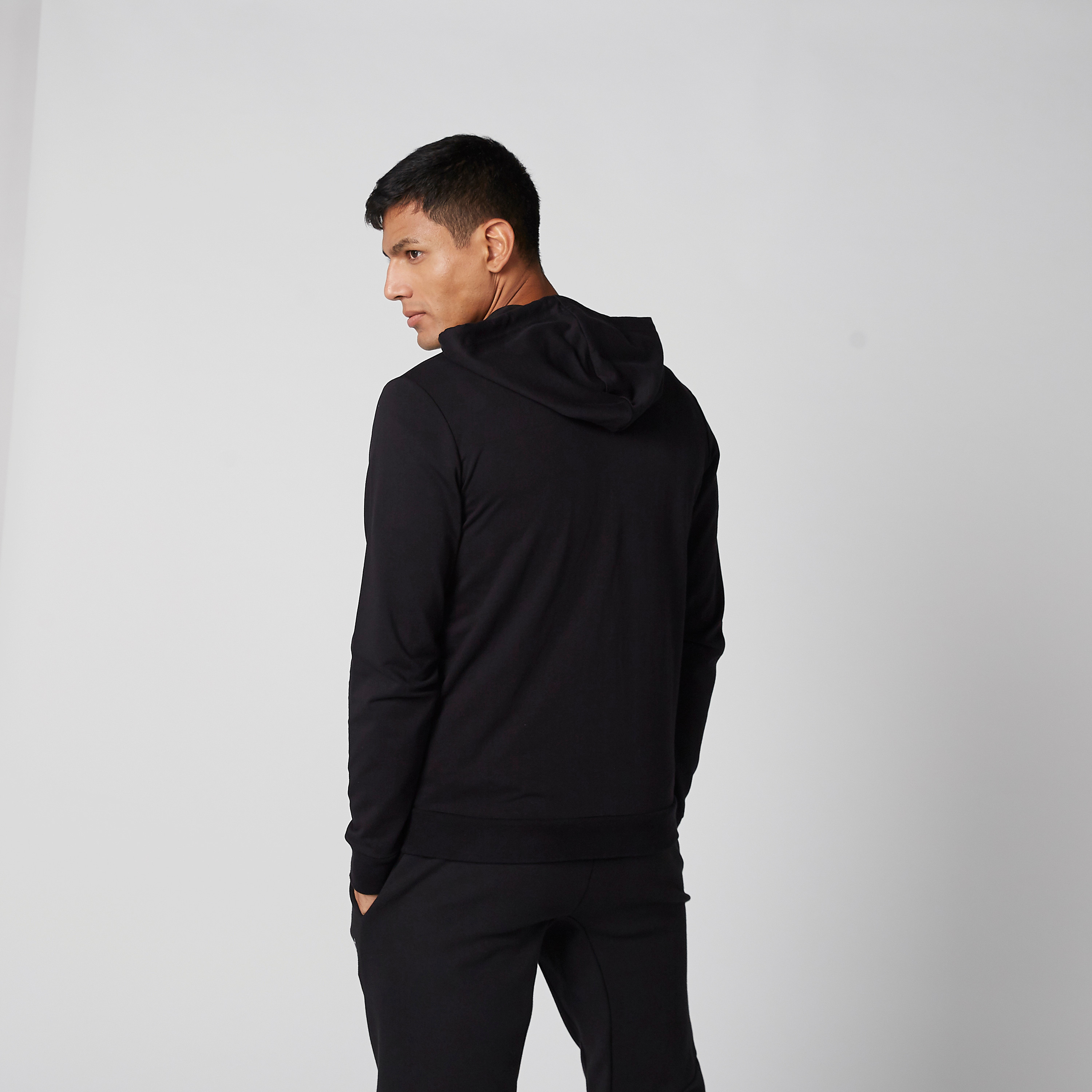 Overhead pocket detail outlet jacket