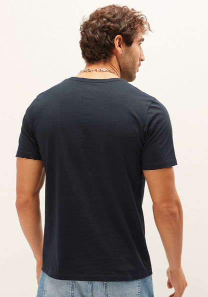Plain T-shirt with V-neck and Short Sleeves