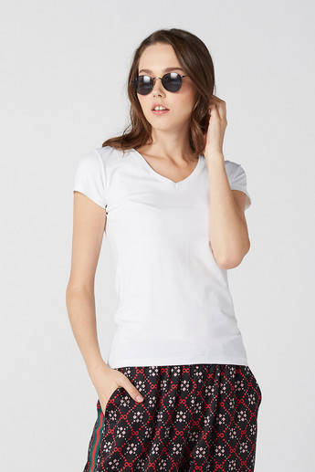 Plain T-shirt with V-neck and Cap Sleeves