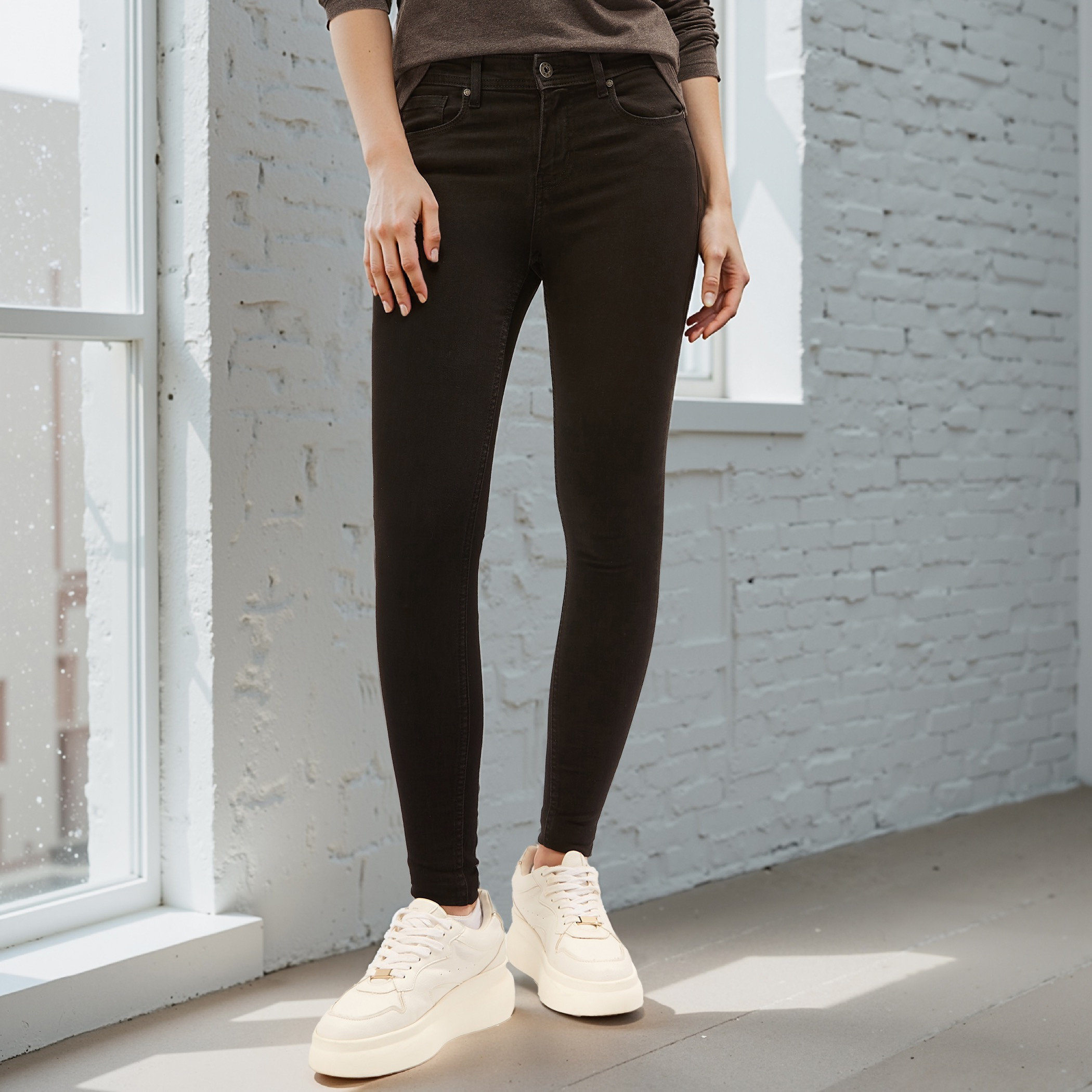 Shop Jeans with Pocket Detail and Belt Loops Online | Centrepoint Qatar