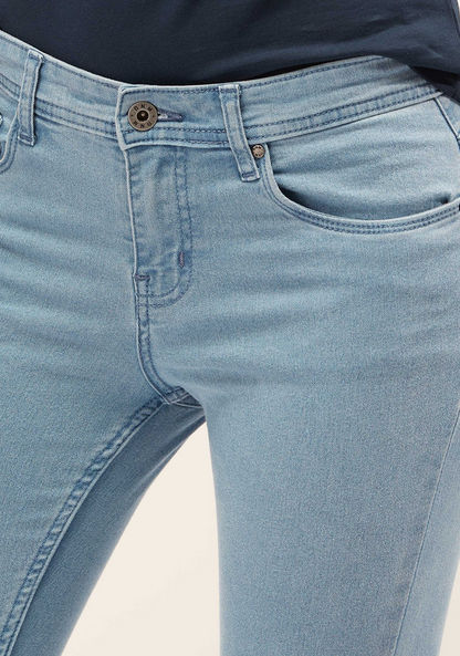 بنطلون جينز سكيني بتفاصيل جيوب وعراوي-%D8%AC%D9%8A%D9%86%D8%B2-image-2
