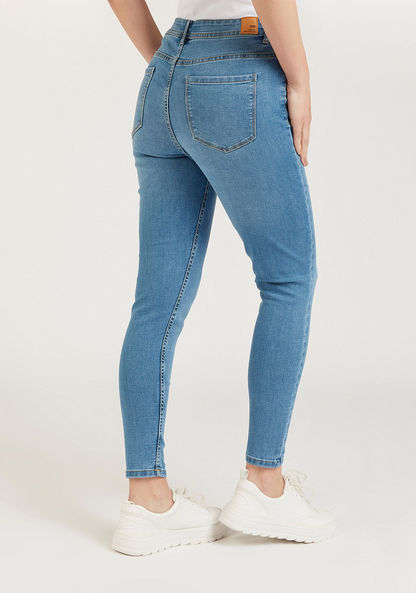 Skinny Fit Full Length Mide-Rise Jeans with Pockets and Belt