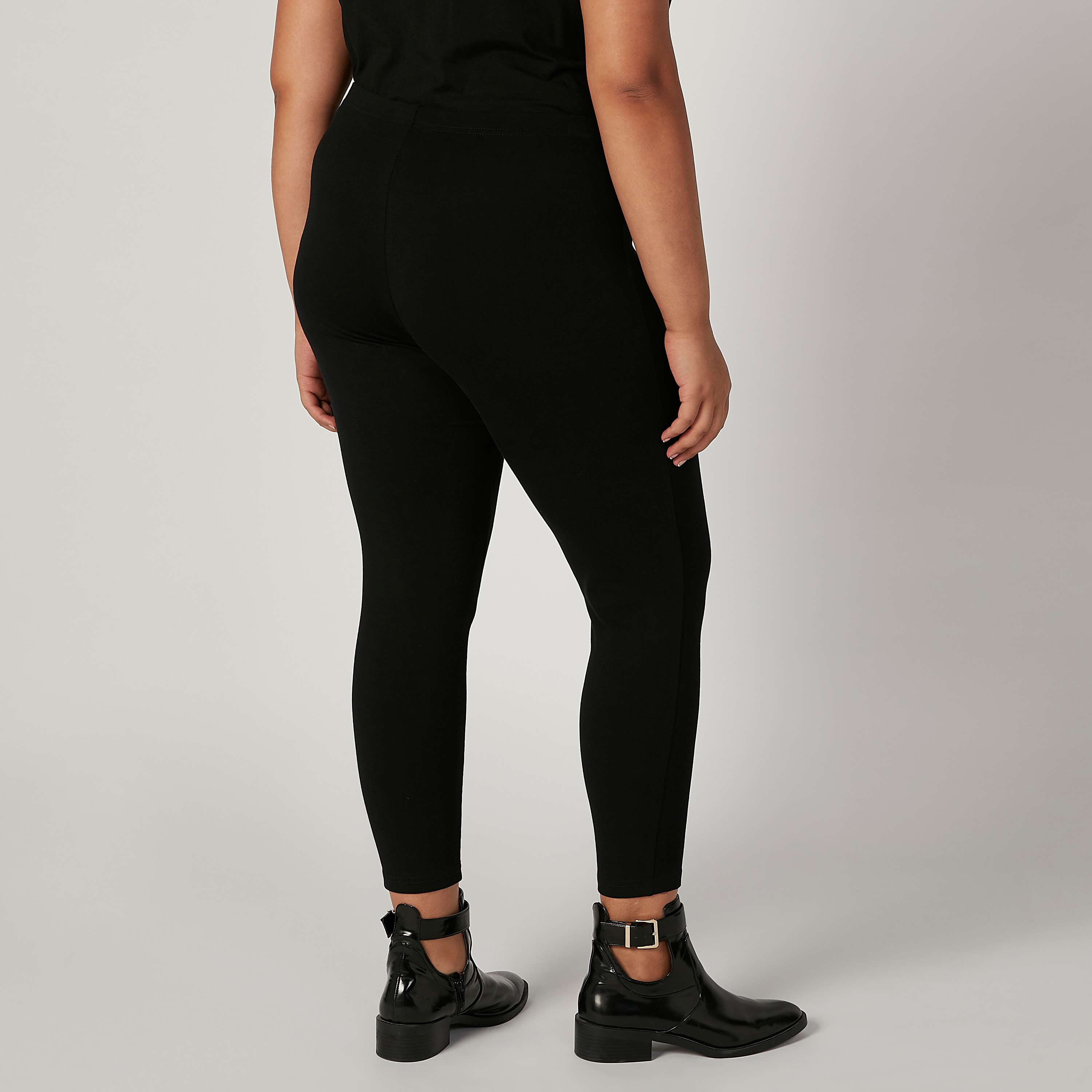 Id Ideology Plus Size Cropped Leggings In Deep Black,deep Charcoal |  ModeSens