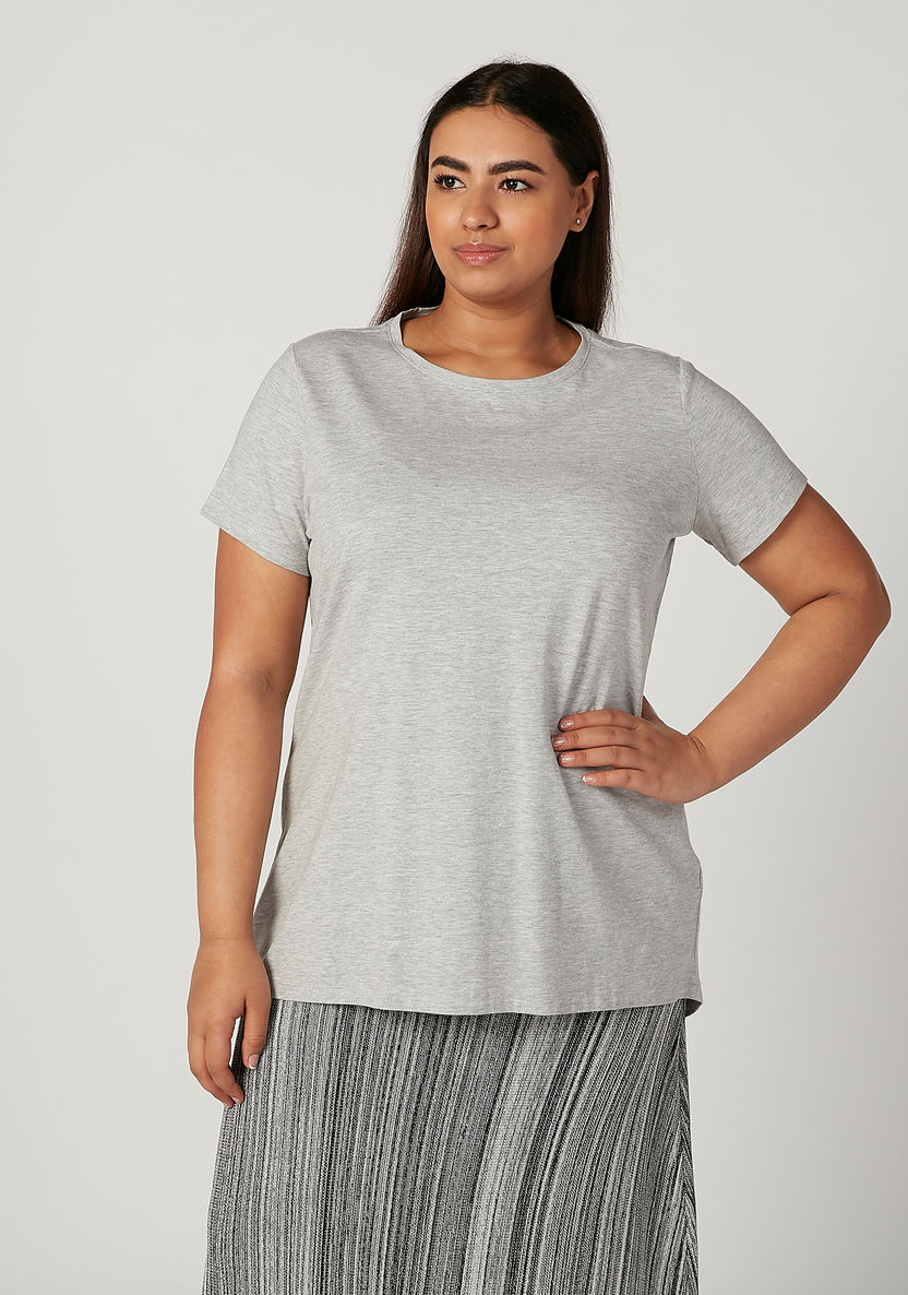 Plus Size Plain Top with Round Neck and Short Sleeves-T Shirts-image-0