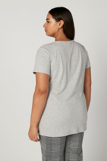 Plain Top with V-neck and Short Sleeves