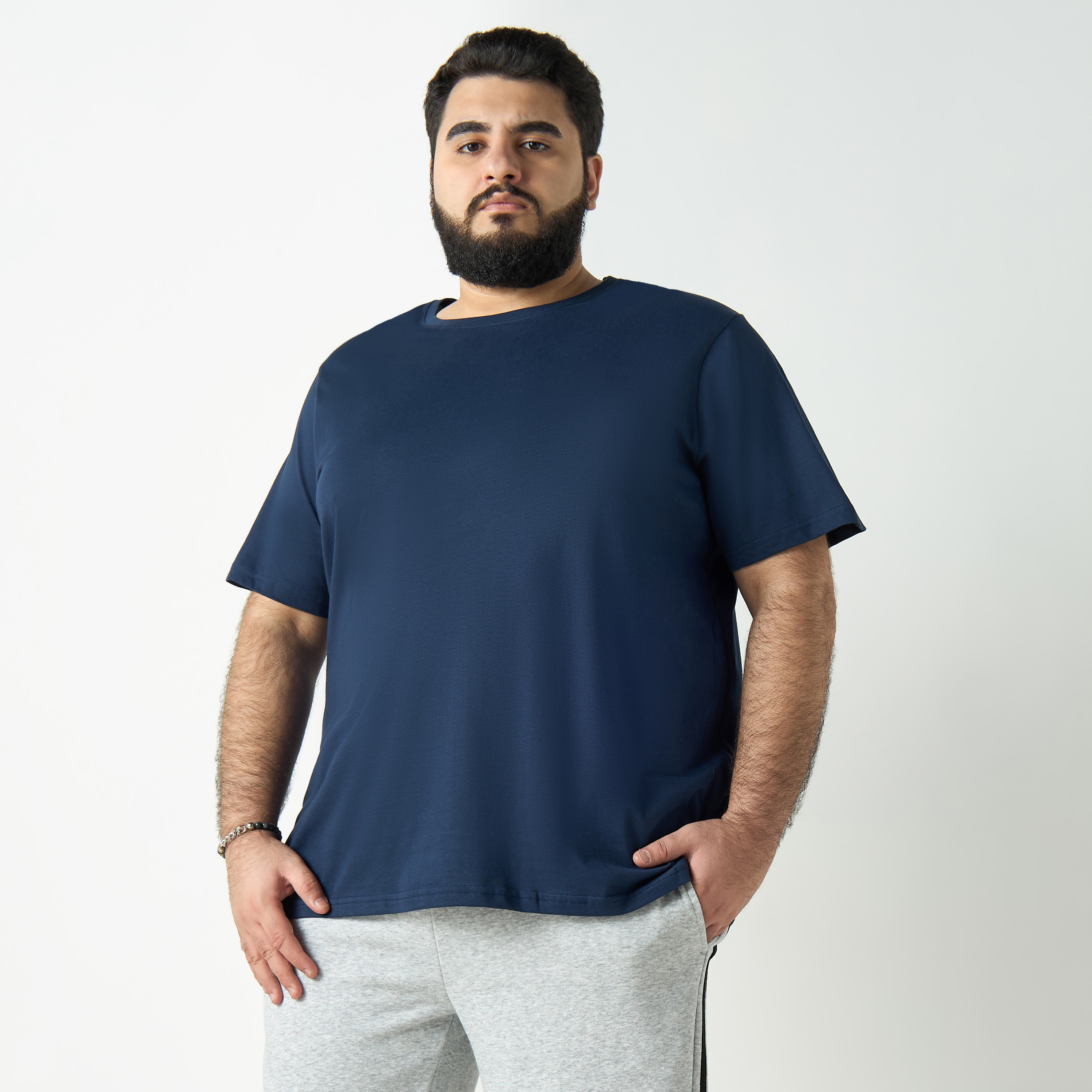 تيشيرت سادة بياقة مستديرة وأكمام قصيرة-men-clothing-nightwear-tshirts-image-1