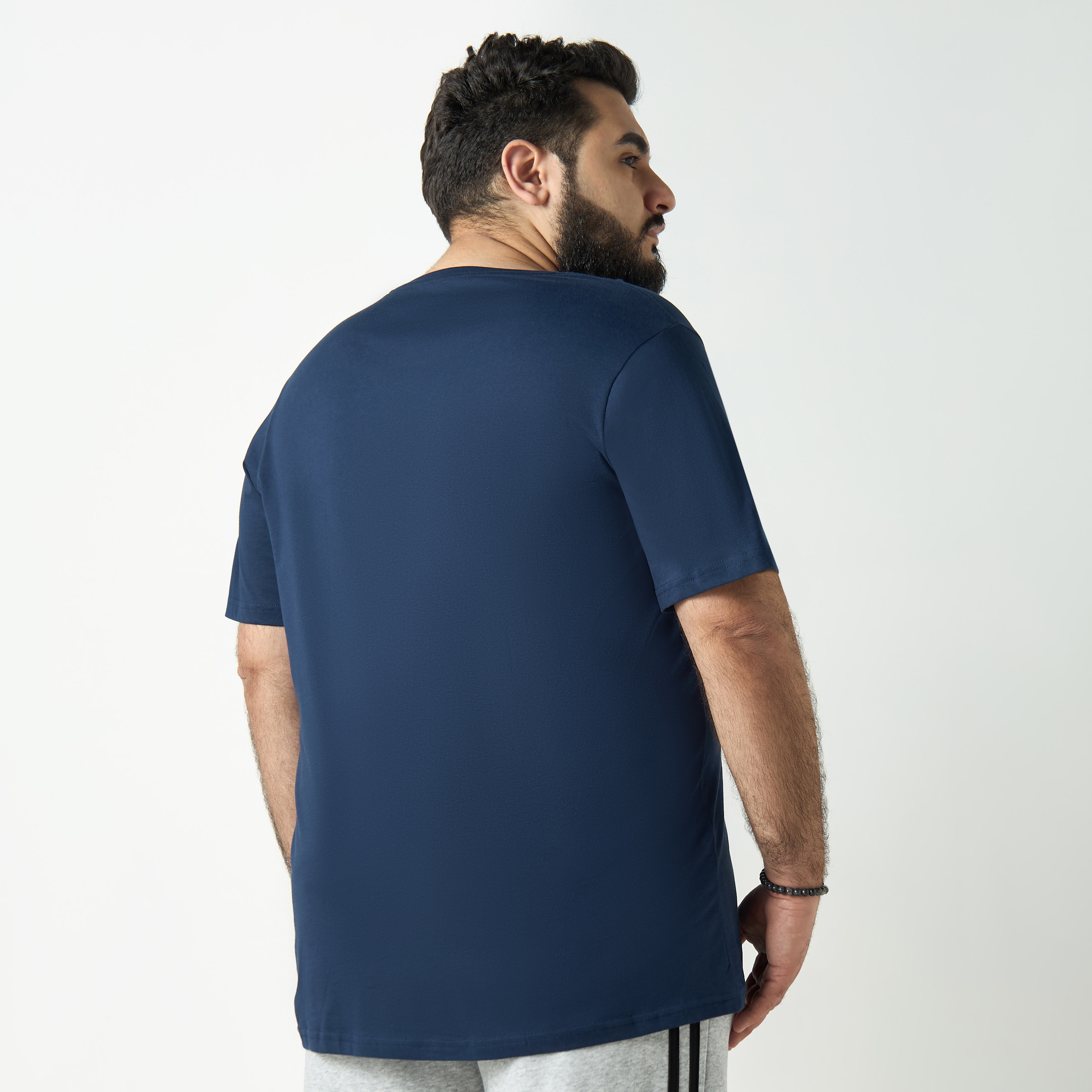 تيشيرت سادة بياقة مستديرة وأكمام قصيرة-men-clothing-nightwear-tshirts-image-3