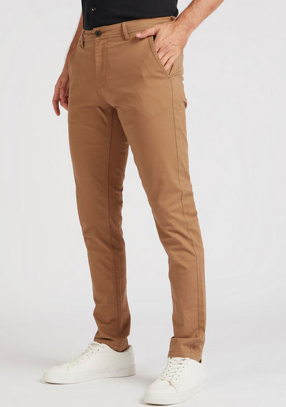 Solid Chinos with Button Closure and Pockets