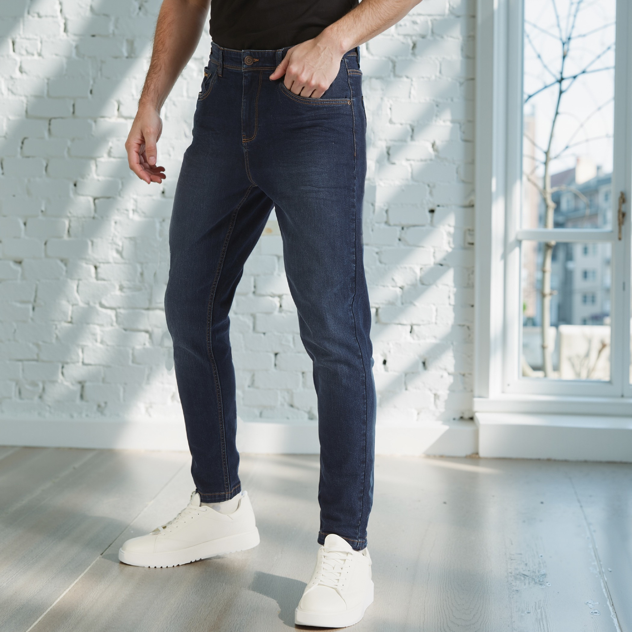 Solid Carrot Fit Jeans with Pockets and Button Closure-men-clothing-bottoms-jeans-image-1