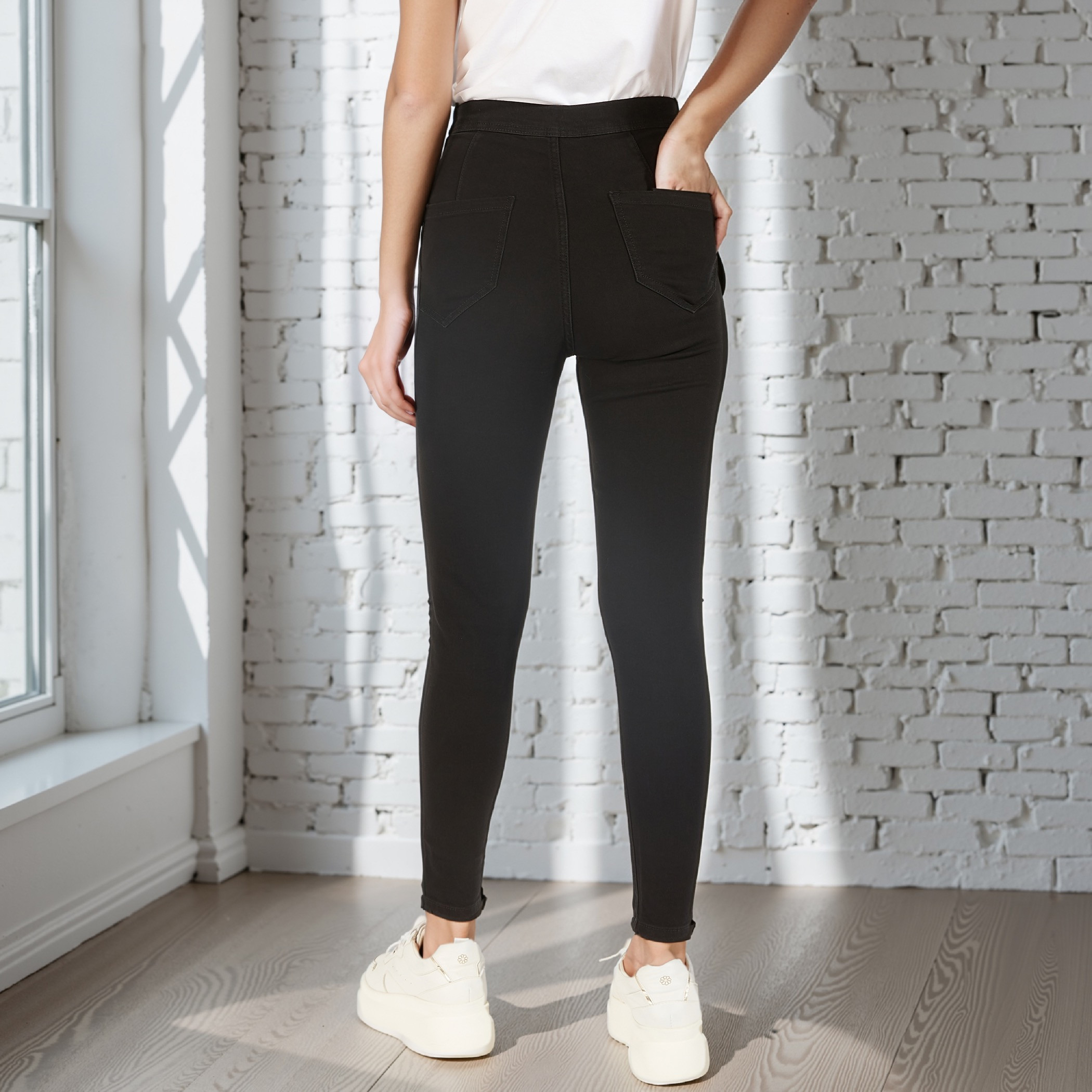 Mid-Rise Jeans with Button Closure and Pockets-women-clothing-bottoms-jeans-image-3