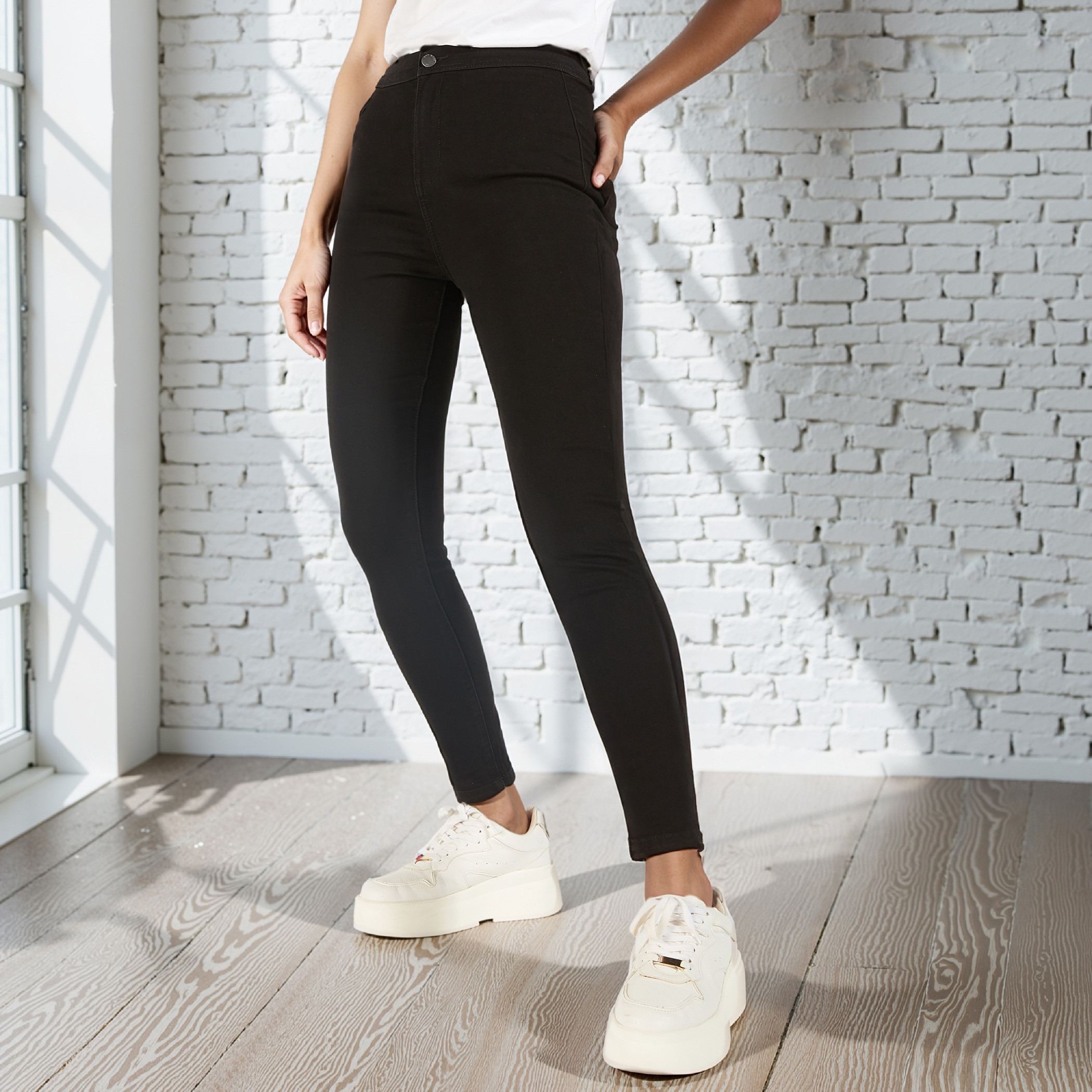 Mid-Rise Jeans with Button Closure and Pockets-women-clothing-bottoms-jeans-image-5