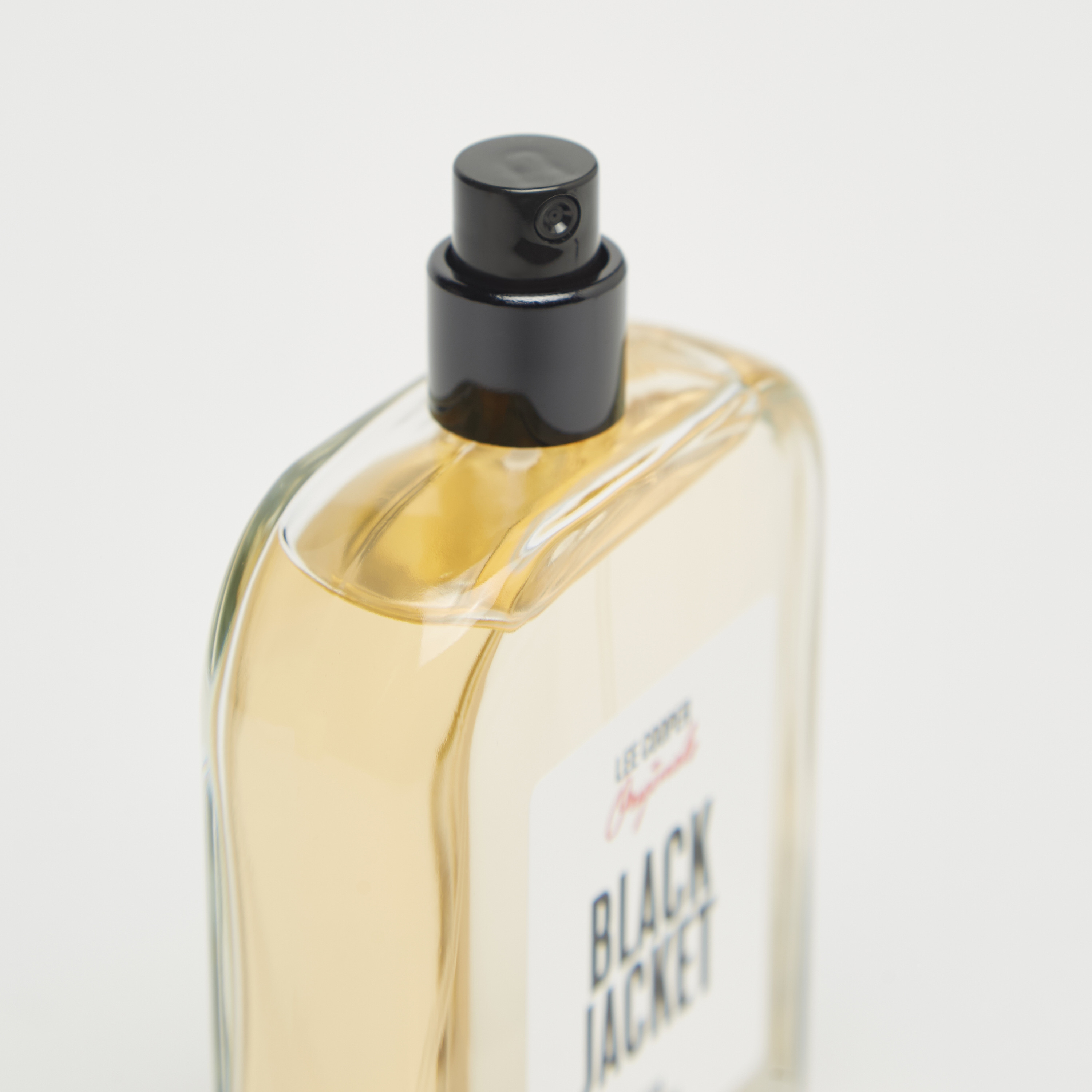 Lee Cooper Black Jacket Perfume - 100 ml EDP-beautyandpersonalcare-fragrance-men-image-4