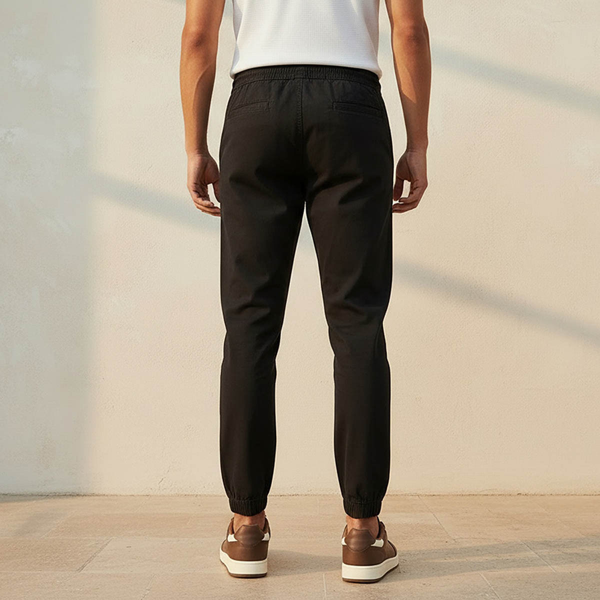 بنطلون رياضي بقصّة سليم للرجال-men-clothing-bottoms-joggers-image-4