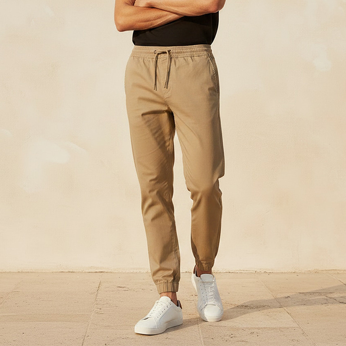 بنطلون رياضي بقصّة سليم للرجال-men-clothing-bottoms-joggers-image-1