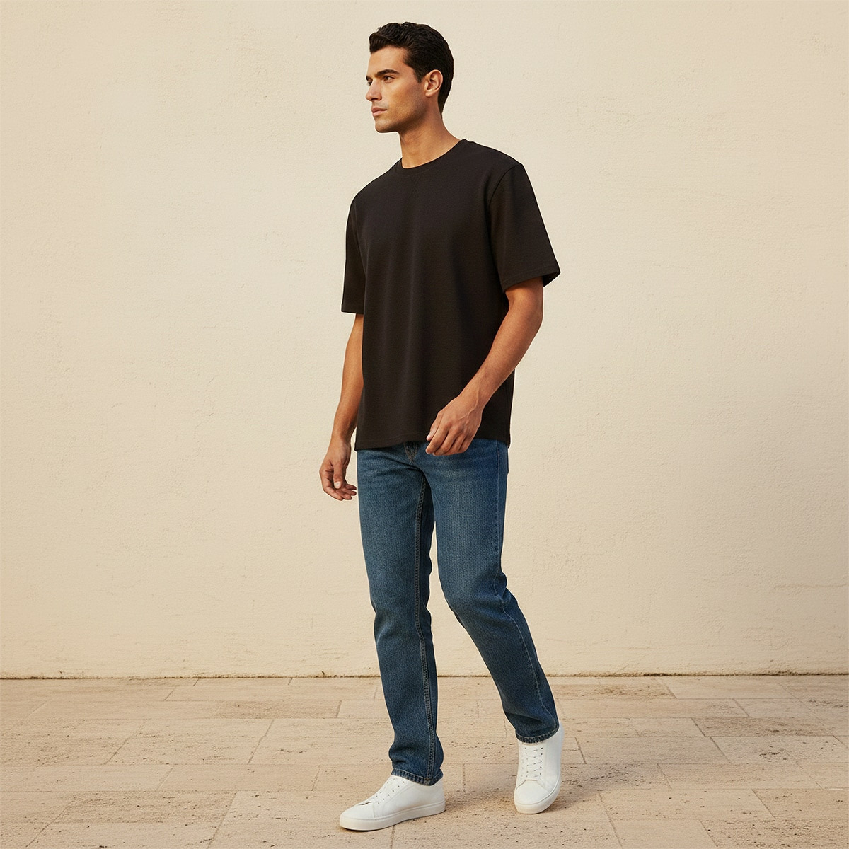 تيشيرت بارز الملمس بقصة مريحة وياقة ضيقة وأكمام قصيرة من أساسيات سبلاش-men-clothing-tshirtsandpolos-tshirts-image-6