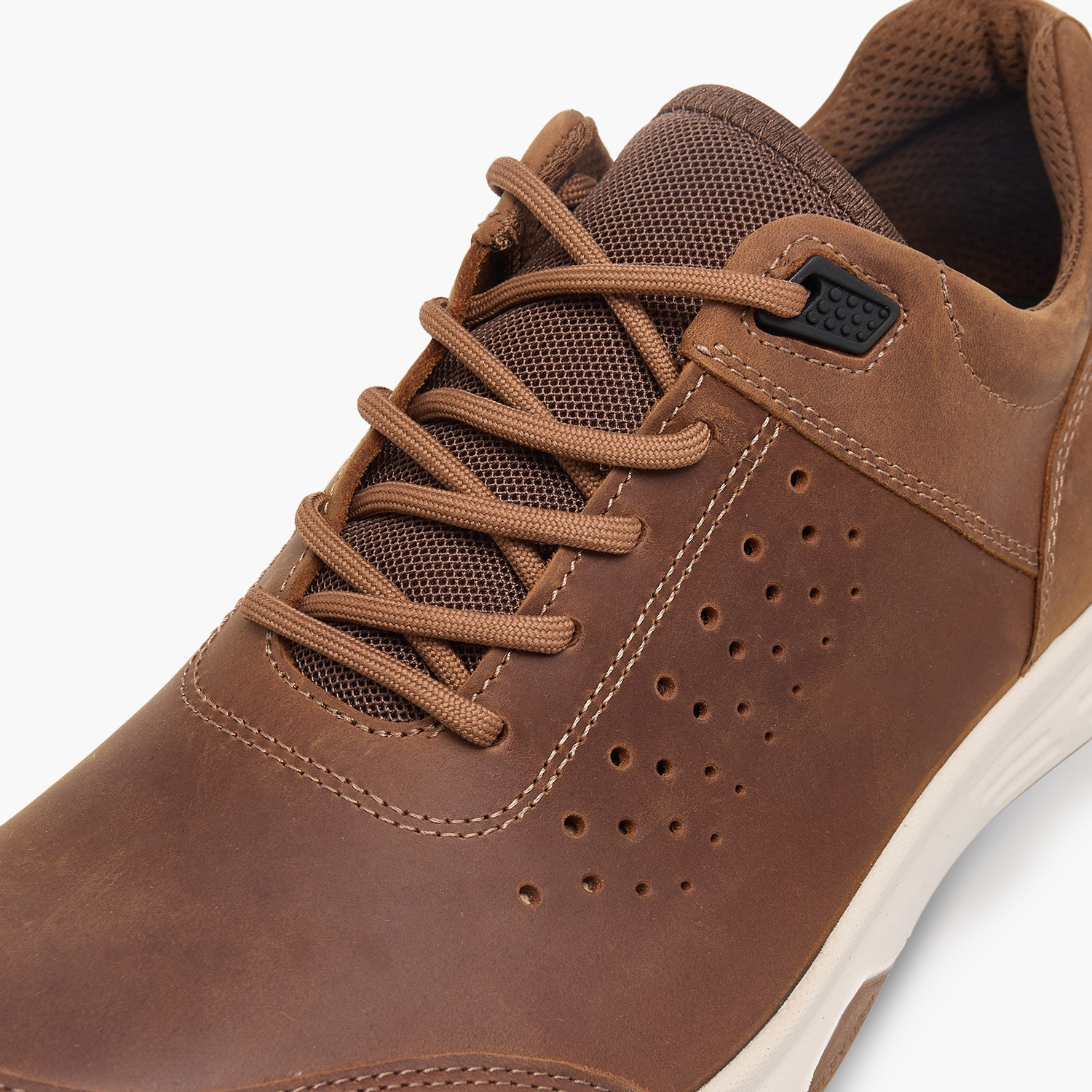 حذاء سنيكرز جلد بطول الكاحل ورباط إغلاق للرجال من إيكو-men-shoes-sneakers-image-4