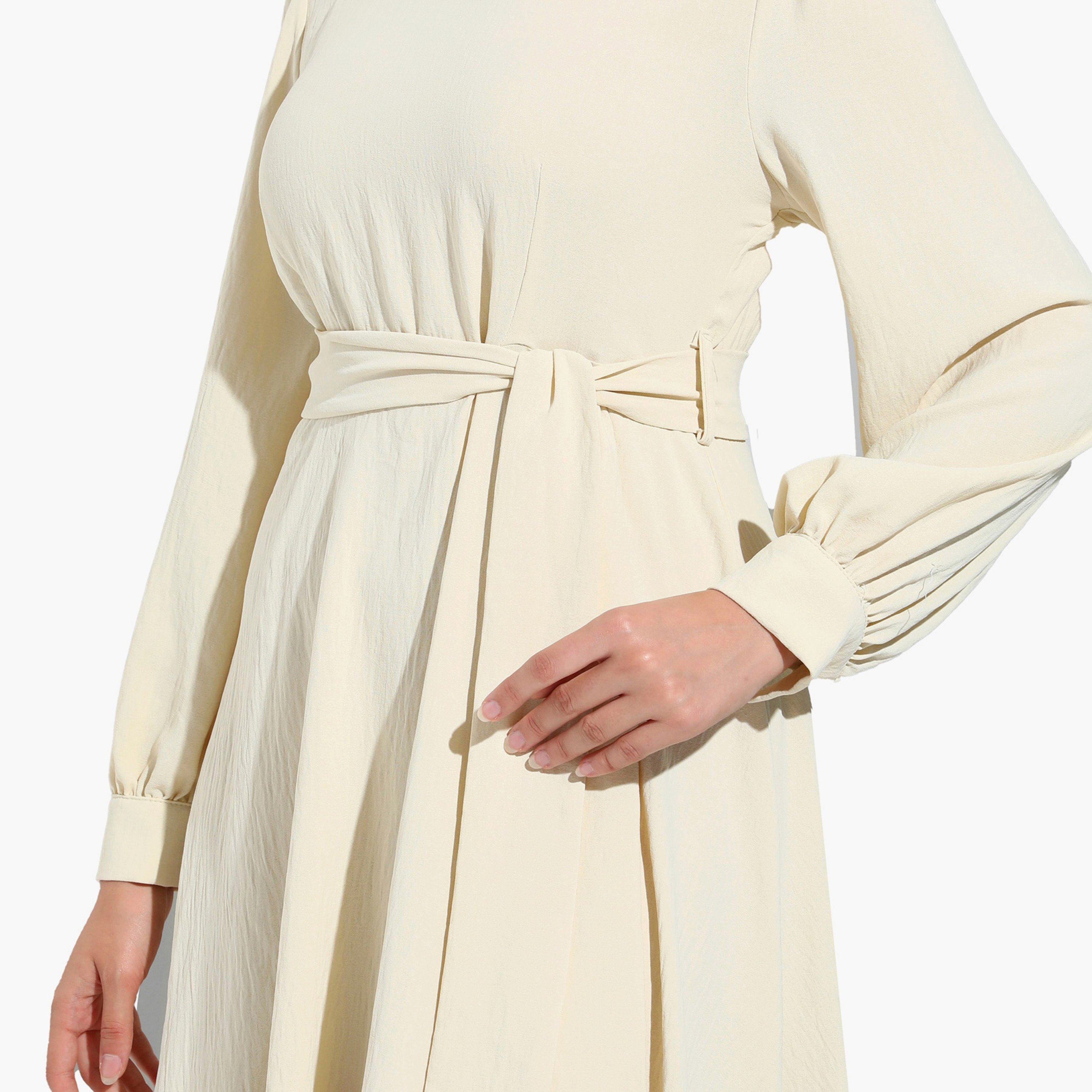 فستان متواضع عادية برقبة دائرية عادي وحزام ربطة من مودانيشا-women-clothing-dresses-image-4