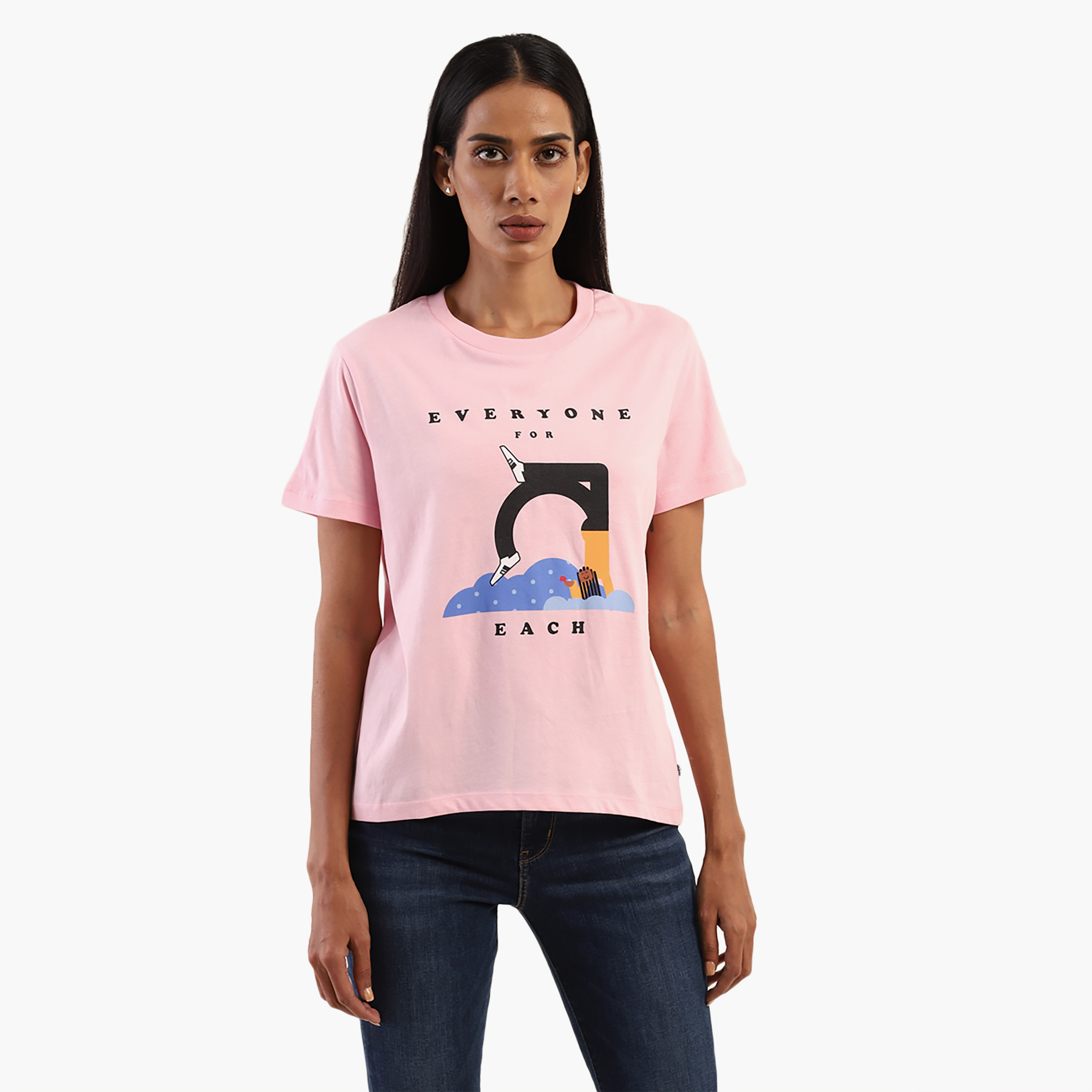 Levi's Graphic Crew Neck Short Sleeves Women's T-Shirt-women-clothing-tshirts-image-1